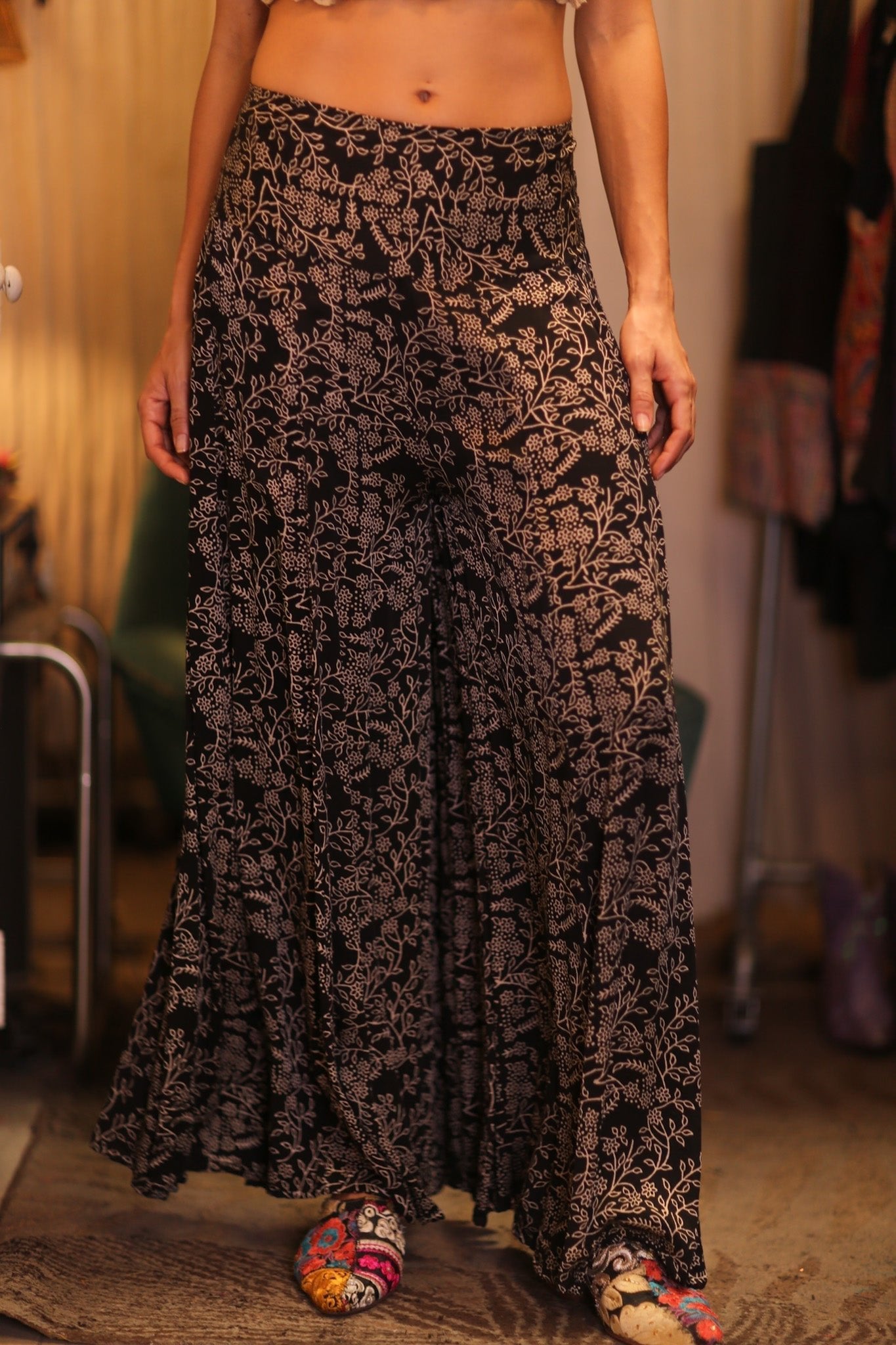 SILK WIDE LEG PANTS RUBY BLOOM - MOMO STUDIO BERLIN - Berlin Concept Store - sustainable & ethical fashion