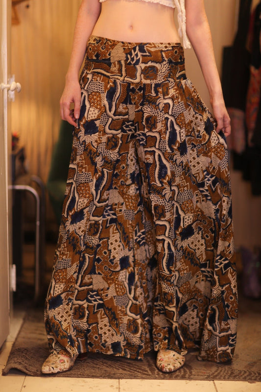 SILK WIDE LEGS LONG PANTS RUBY BITAK - MOMO STUDIO BERLIN - Berlin Concept Store - sustainable & ethical fashion