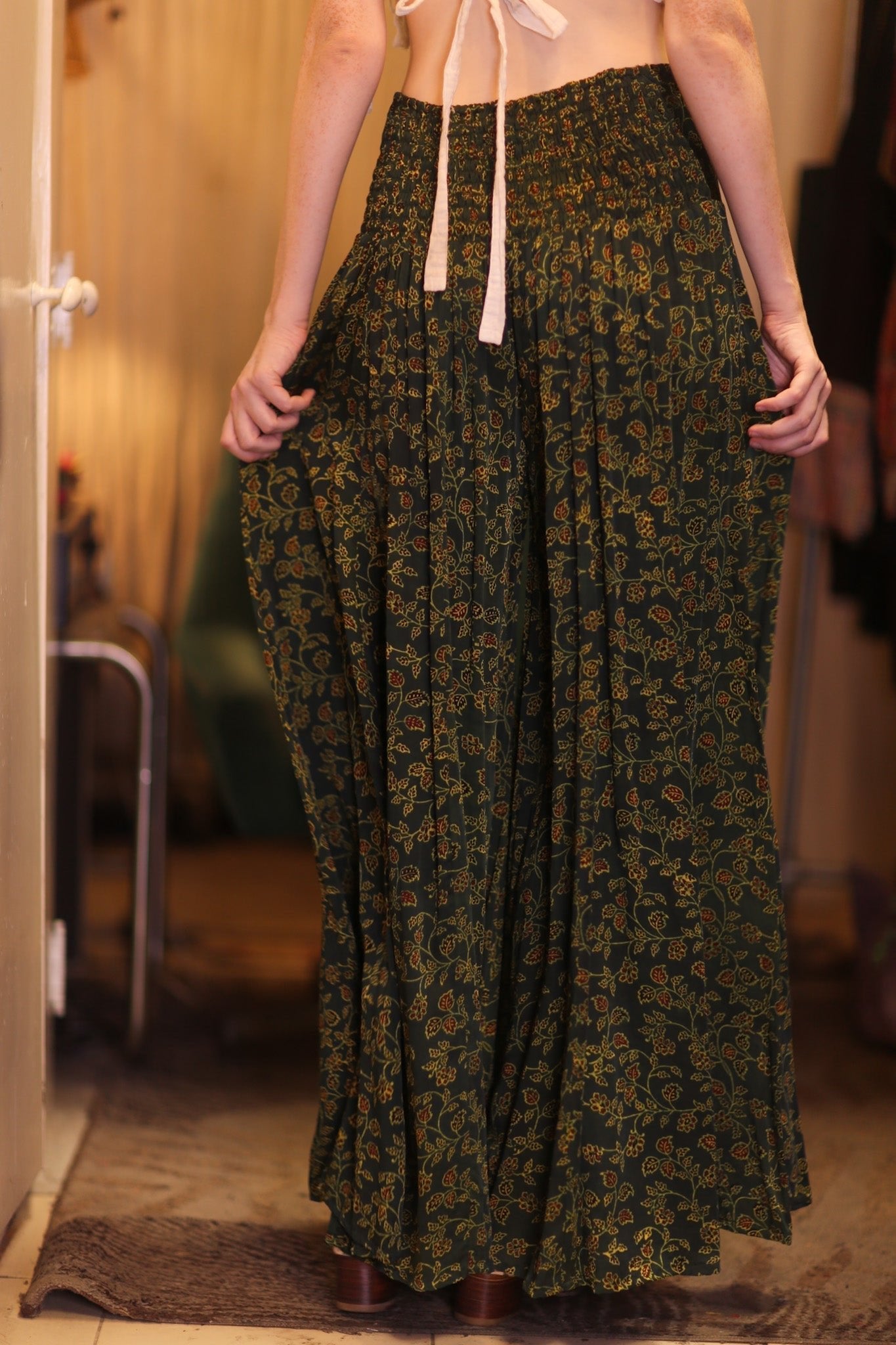 SIlK WIDE LEGS LONG PANTS RUBY FLAMBOYANT - MOMO STUDIO BERLIN - Berlin Concept Store - sustainable & ethical fashion