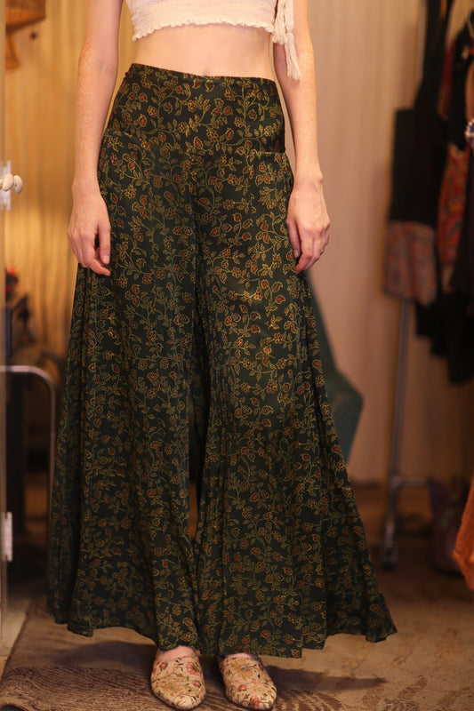 SIlK WIDE LEGS LONG PANTS RUBY FLAMBOYANT - MOMO STUDIO BERLIN - Berlin Concept Store - sustainable & ethical fashion