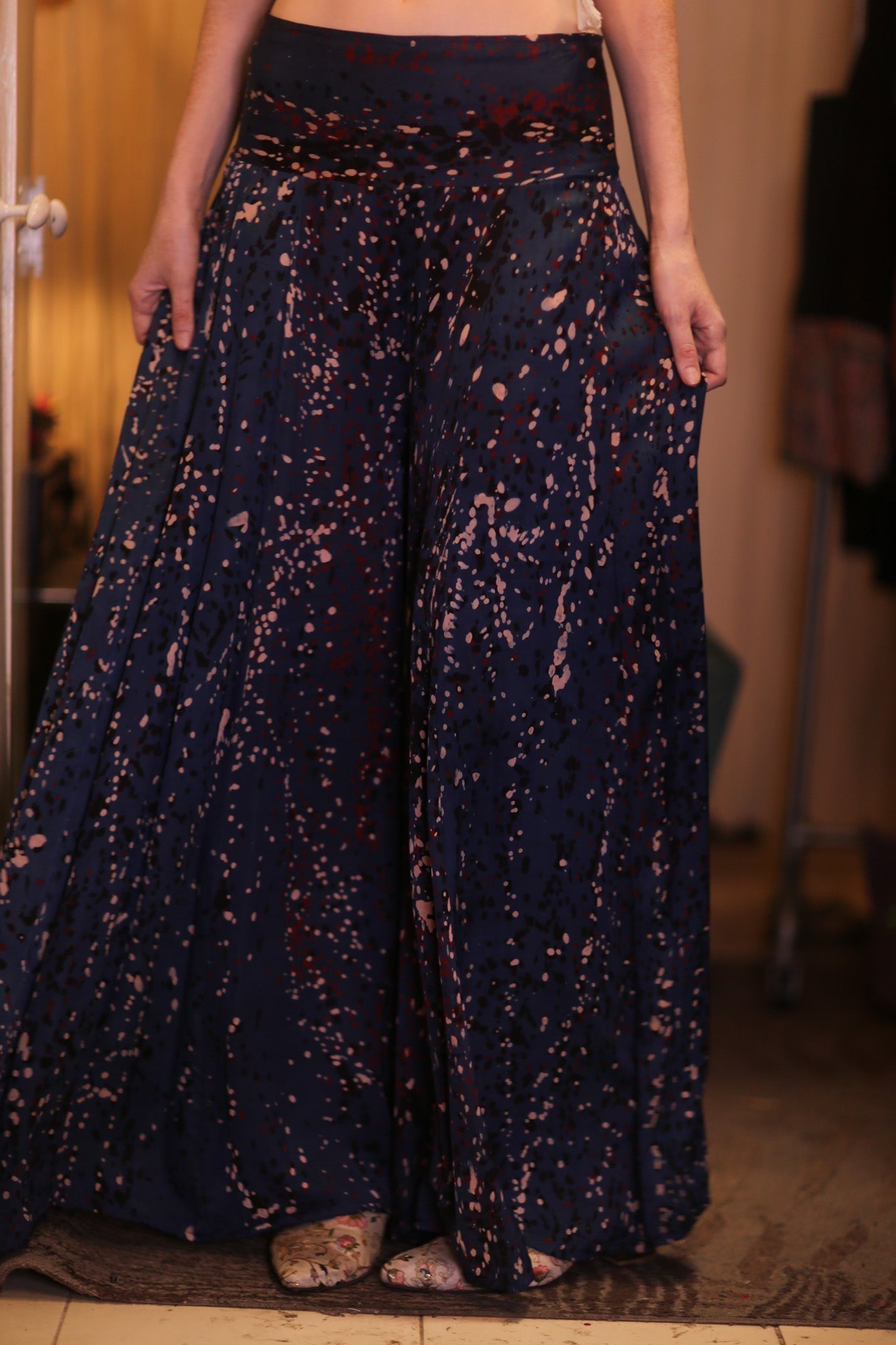 SILK WIDE LEGS LONG PANTS RUBY STARRY - MOMO STUDIO BERLIN - Berlin Concept Store - sustainable & ethical fashion