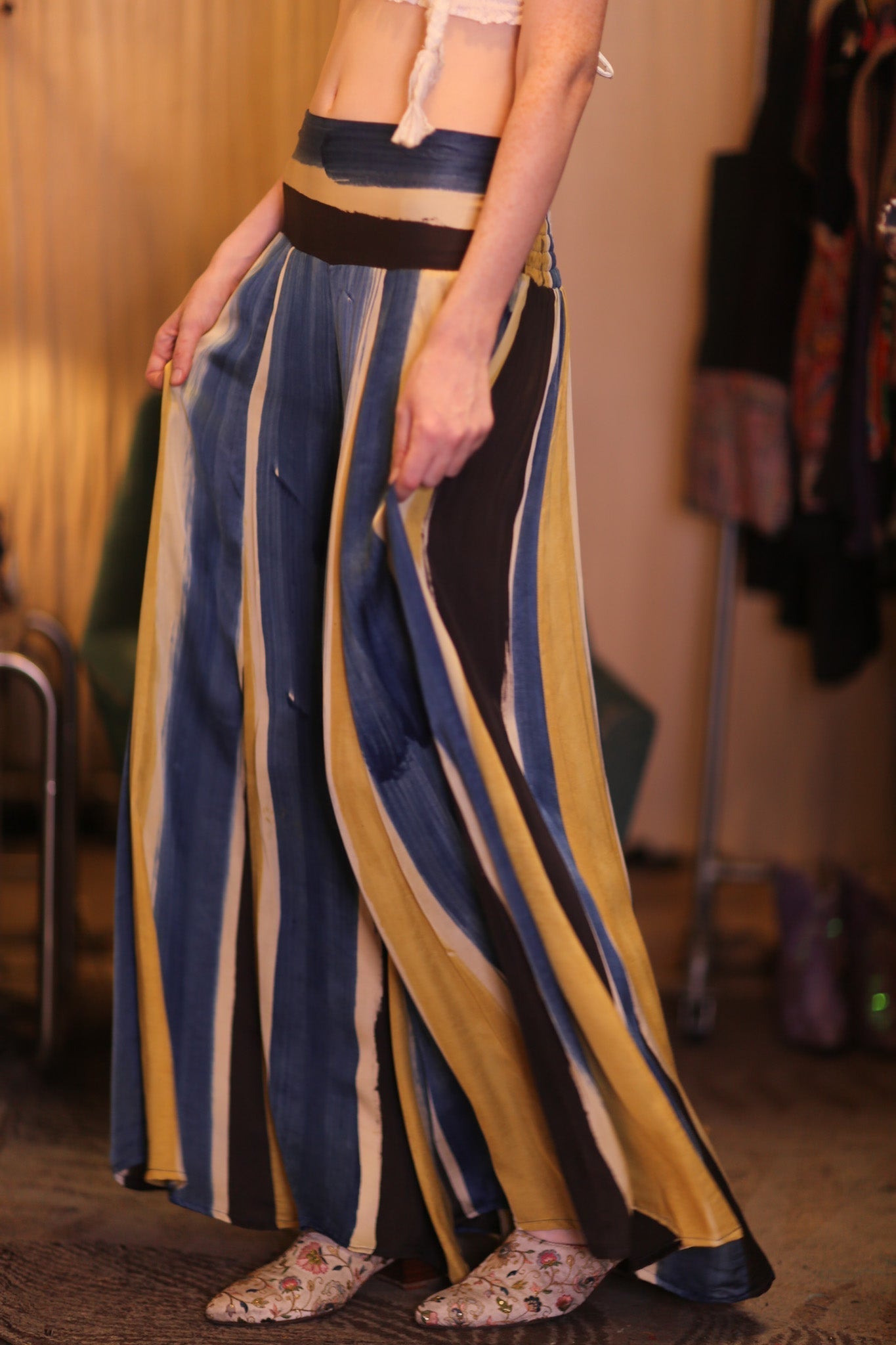 SILK WIDE LEGS LONG PANTS RUBY THESEAS - MOMO STUDIO BERLIN - Berlin Concept Store - sustainable & ethical fashion