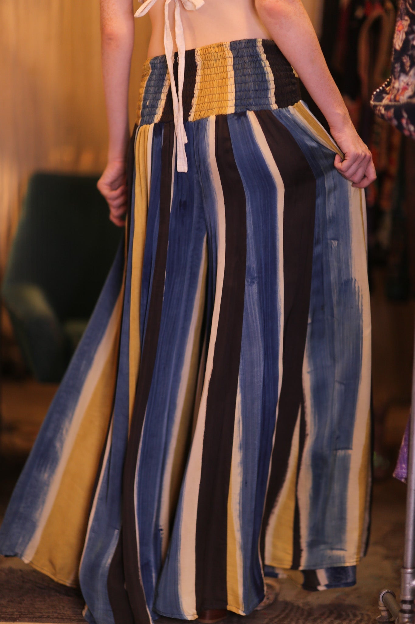 SILK WIDE LEGS LONG PANTS RUBY THESEAS - MOMO STUDIO BERLIN - Berlin Concept Store - sustainable & ethical fashion
