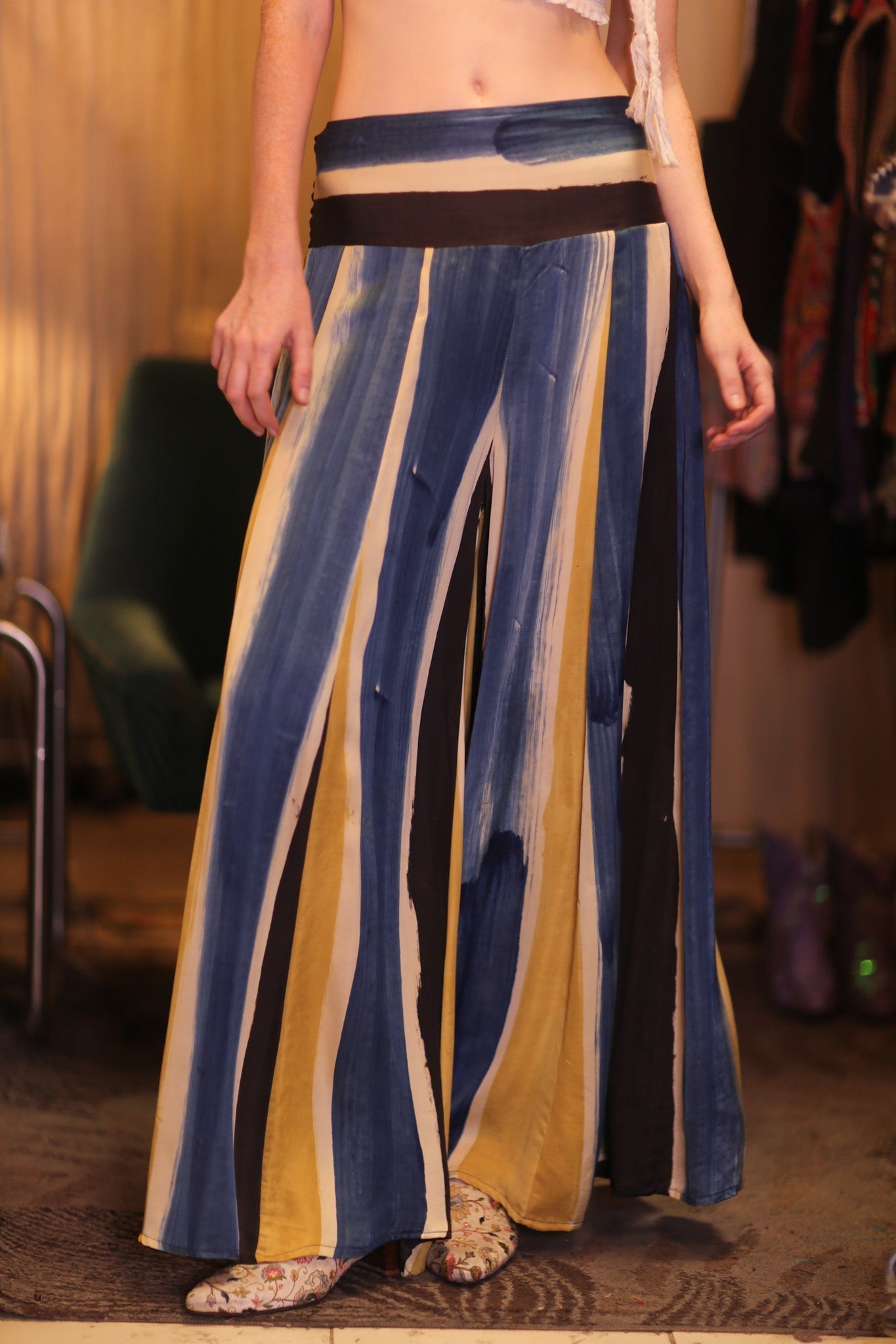 SILK WIDE LEGS LONG PANTS RUBY THESEAS - MOMO STUDIO BERLIN - Berlin Concept Store - sustainable & ethical fashion