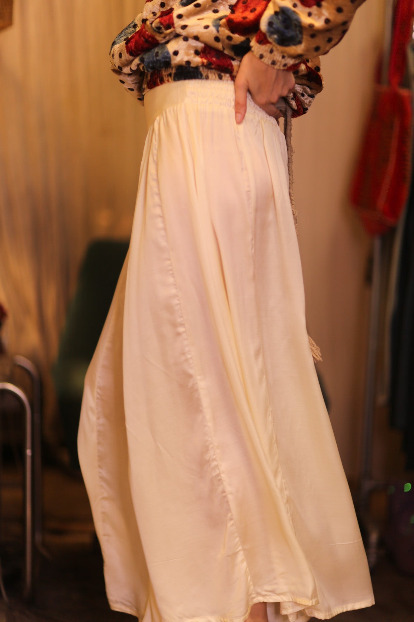 SILK WIDE LEGS PANTS RUBY CREAM SOLID - MOMO STUDIO BERLIN - Berlin Concept Store - sustainable & ethical fashion
