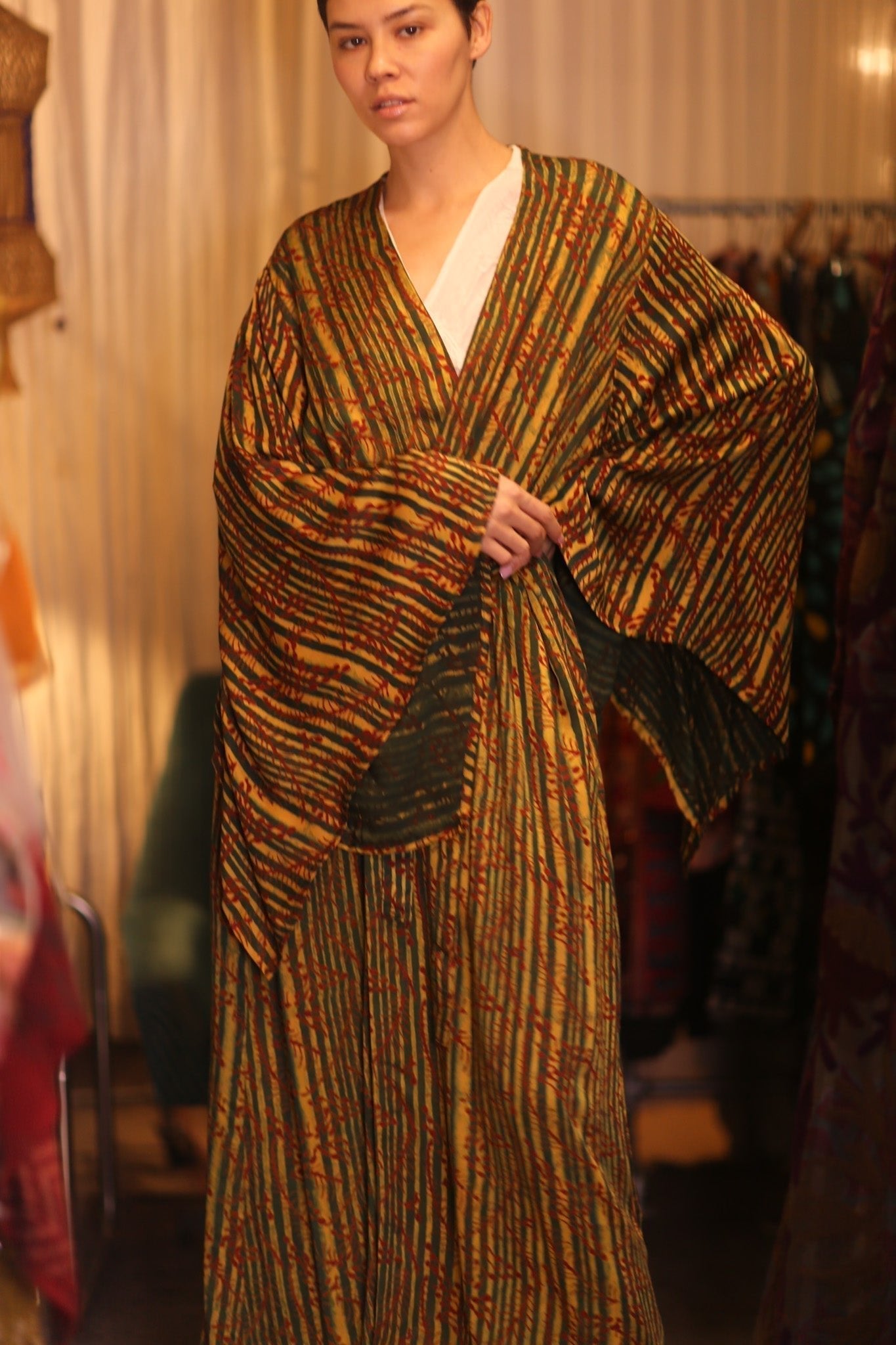 SILK WING KIMONO PINA ANANDA - MOMO STUDIO BERLIN - Berlin Concept Store - sustainable & ethical fashion