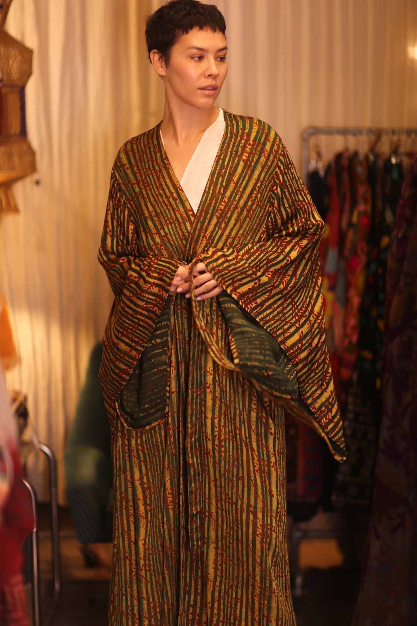 SILK WING KIMONO PINA ANANDA - MOMO STUDIO BERLIN - Berlin Concept Store - sustainable & ethical fashion
