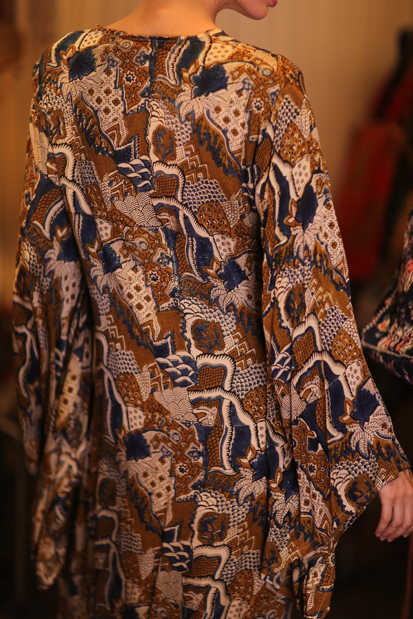 SILK WING KIMONO PINA AZURA - MOMO STUDIO BERLIN - Berlin Concept Store - sustainable & ethical fashion