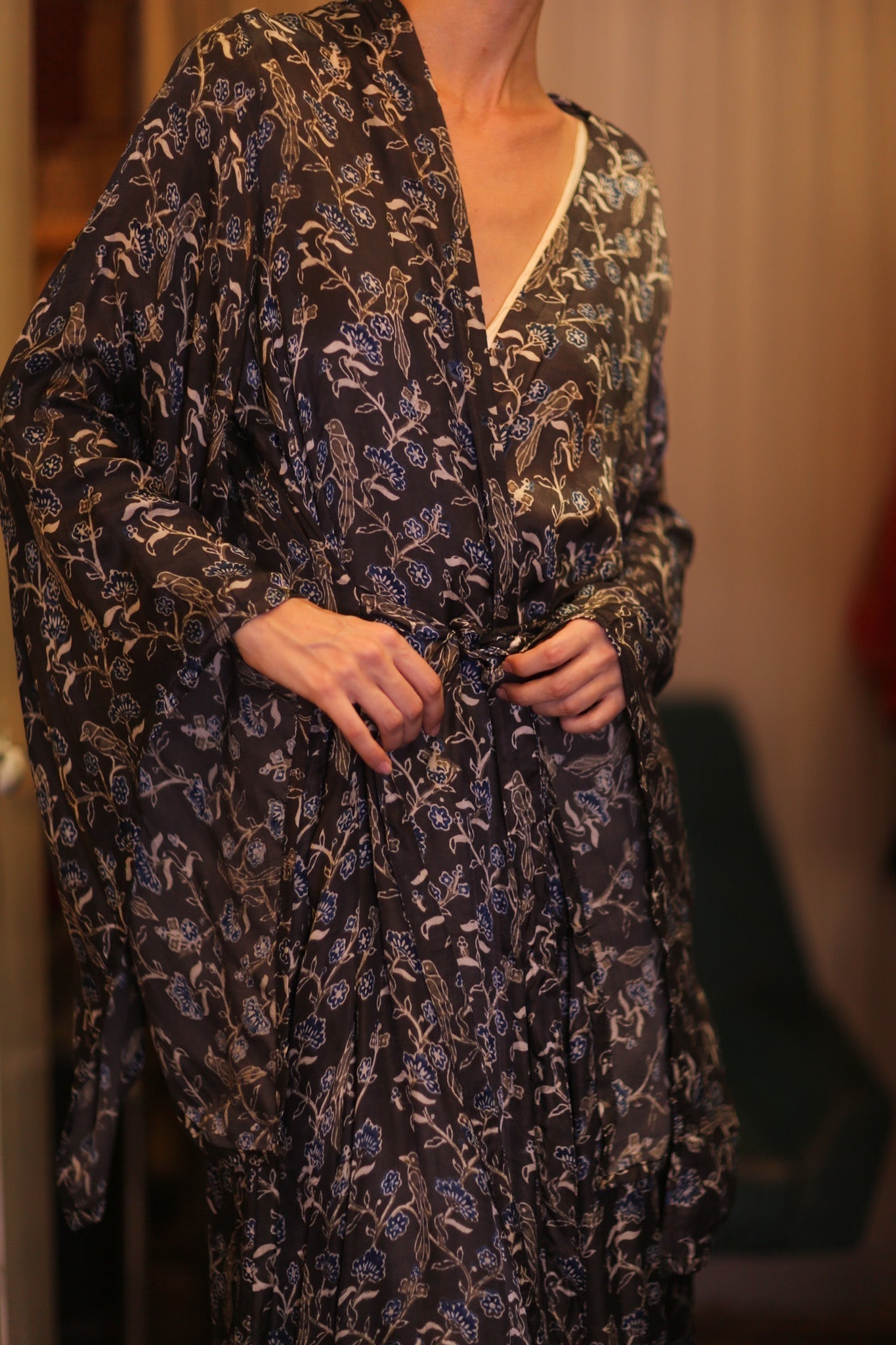 SILK WING KIMONO PINA BLUEBIRD - MOMO STUDIO BERLIN - Berlin Concept Store - sustainable & ethical fashion