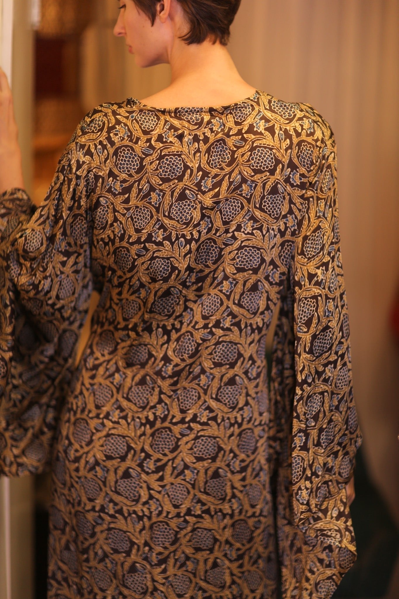 SILK WING KIMONO PINA HYDRANGEA - MOMO STUDIO BERLIN - Berlin Concept Store - sustainable & ethical fashion