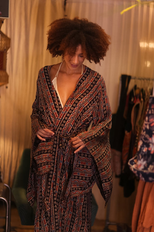 SILK WING KIMONO PINA KYOTN - MOMO STUDIO BERLIN - Berlin Concept Store - sustainable & ethical fashion