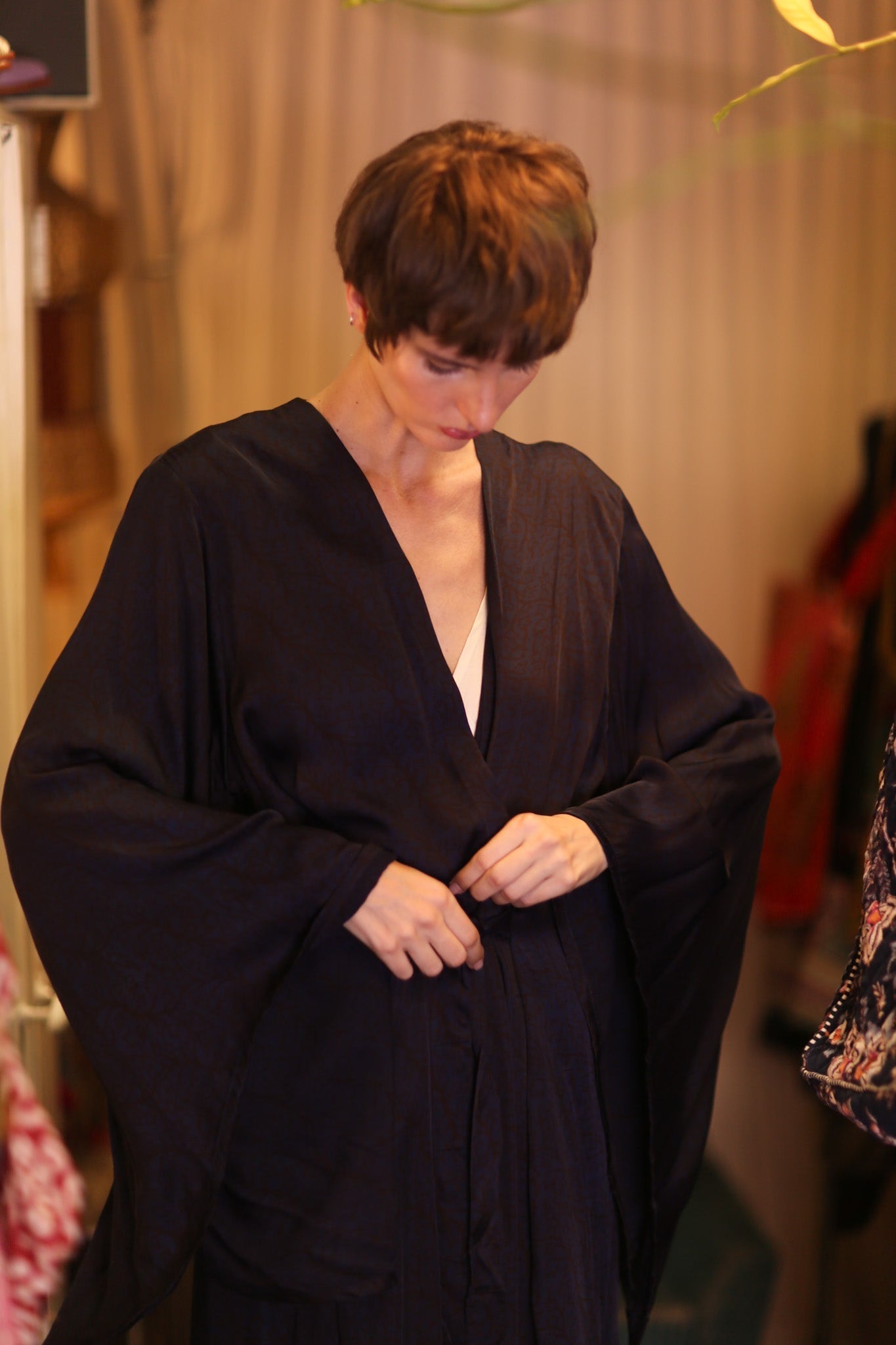 SILK WING KIMONO PINA NOIRA - MOMO STUDIO BERLIN - Berlin Concept Store - sustainable & ethical fashion