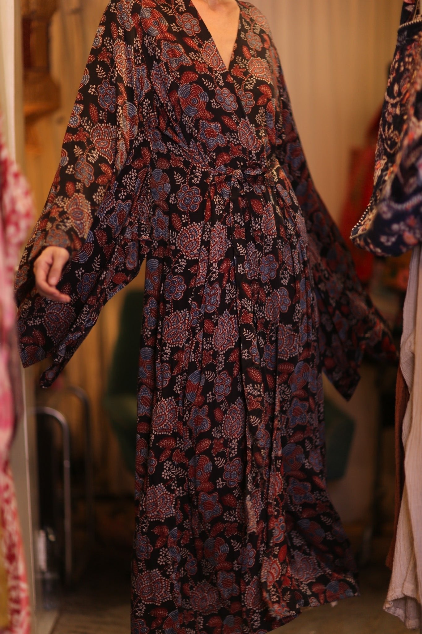 SILK WING KIMONO PINA RUBY - MOMO STUDIO BERLIN - Berlin Concept Store - sustainable & ethical fashion