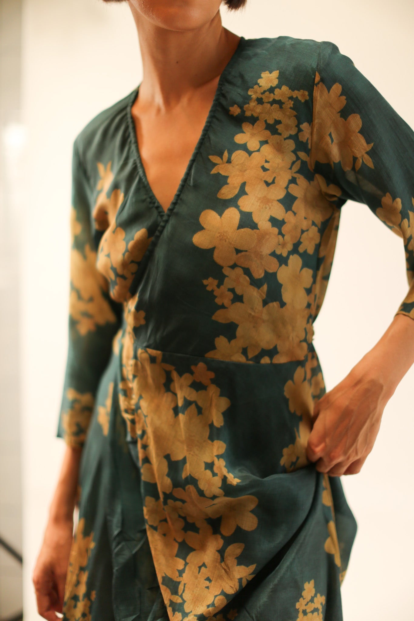 SILK WRAP DRESS BASHA - MOMO STUDIO BERLIN - Berlin Concept Store - sustainable & ethical fashion