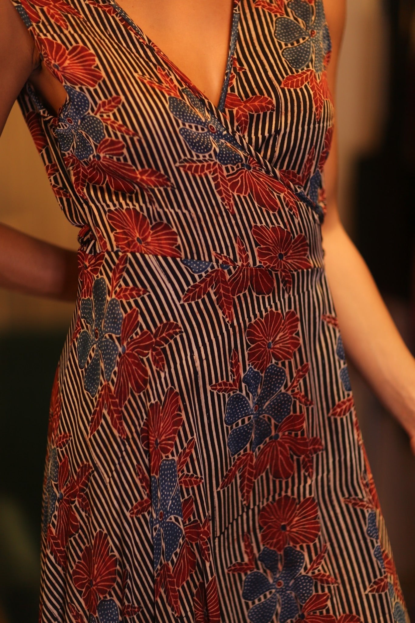 SILK WRAP DRESS GABRIELE VELIN - MOMO STUDIO BERLIN - Berlin Concept Store - sustainable & ethical fashion