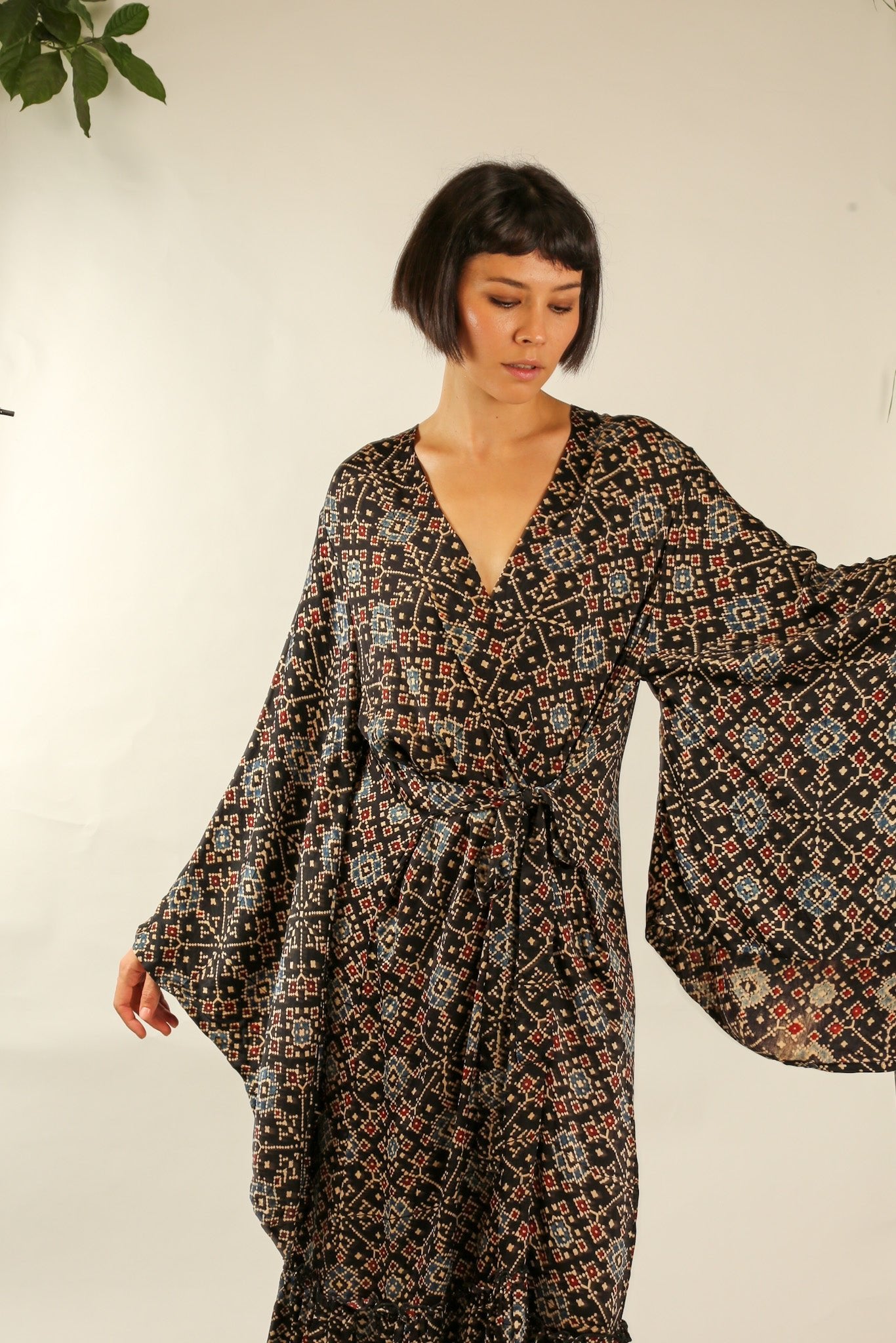 SILK XL KIMONO BINA - MOMO STUDIO BERLIN - Berlin Concept Store - sustainable & ethical fashion