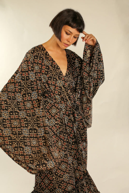 SILK XL KIMONO BINA - MOMO STUDIO BERLIN - Berlin Concept Store - sustainable & ethical fashion