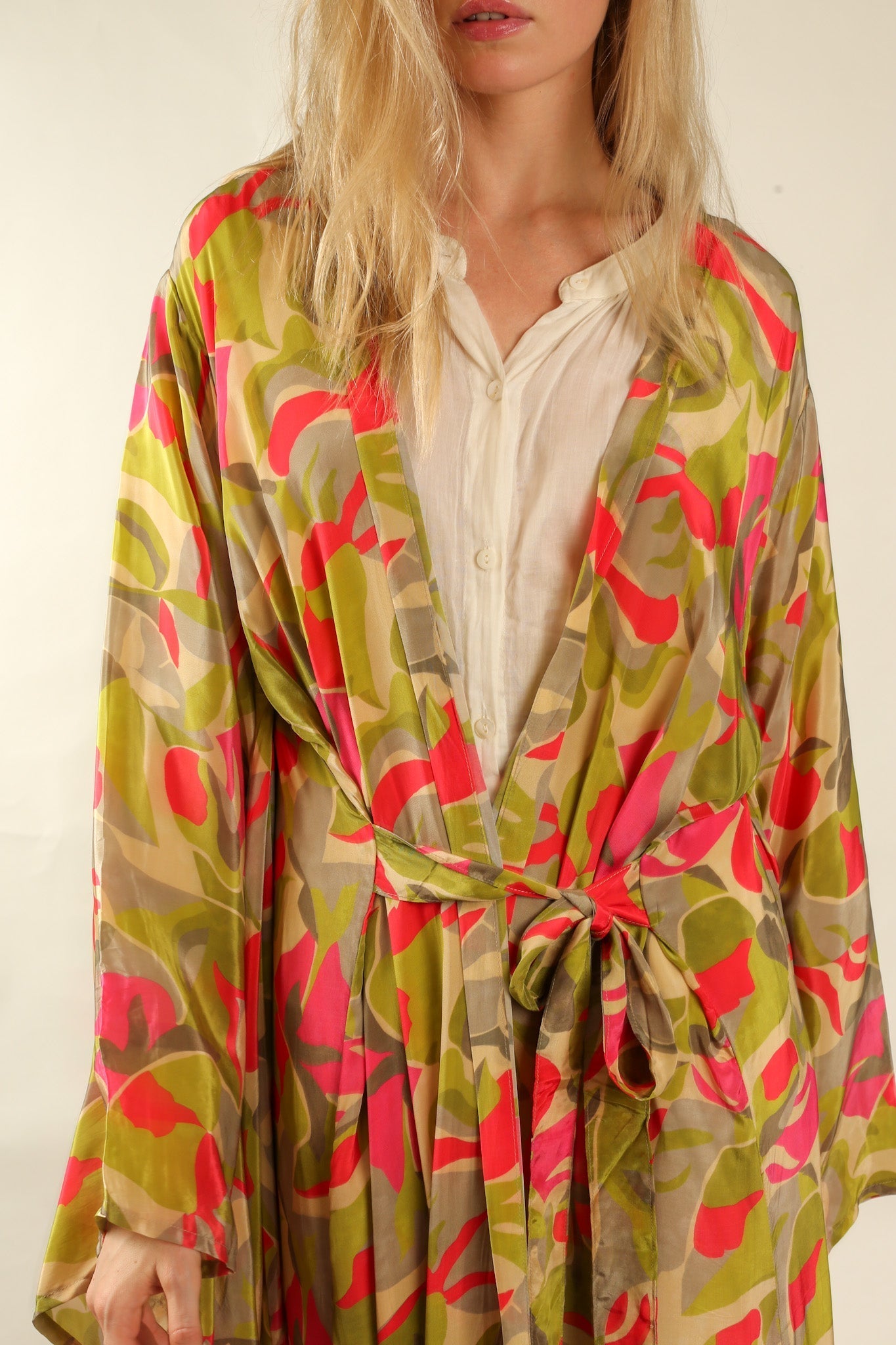 SILK XL KIMONO REEMA - MOMO STUDIO BERLIN - Berlin Concept Store - sustainable & ethical fashion