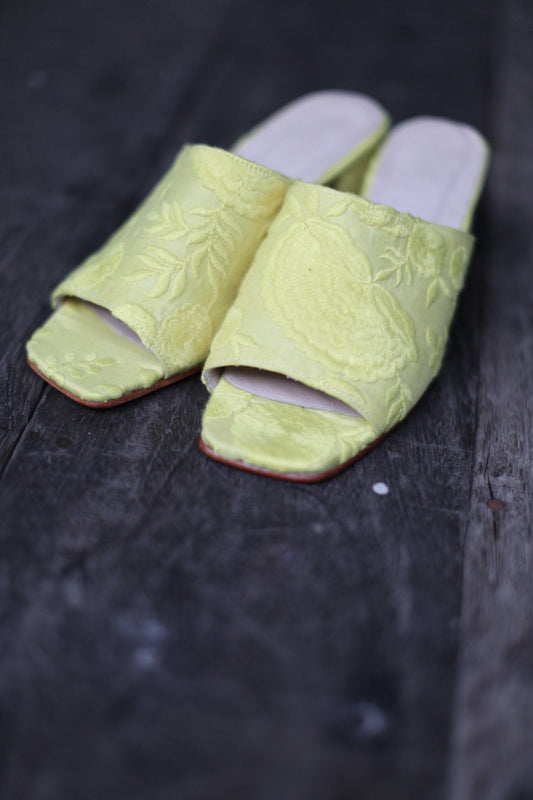 SUMMER MULES DOAN IN YELLOW EMBROIDERY - MOMO STUDIO BERLIN - Berlin Concept Store - sustainable & ethical fashion