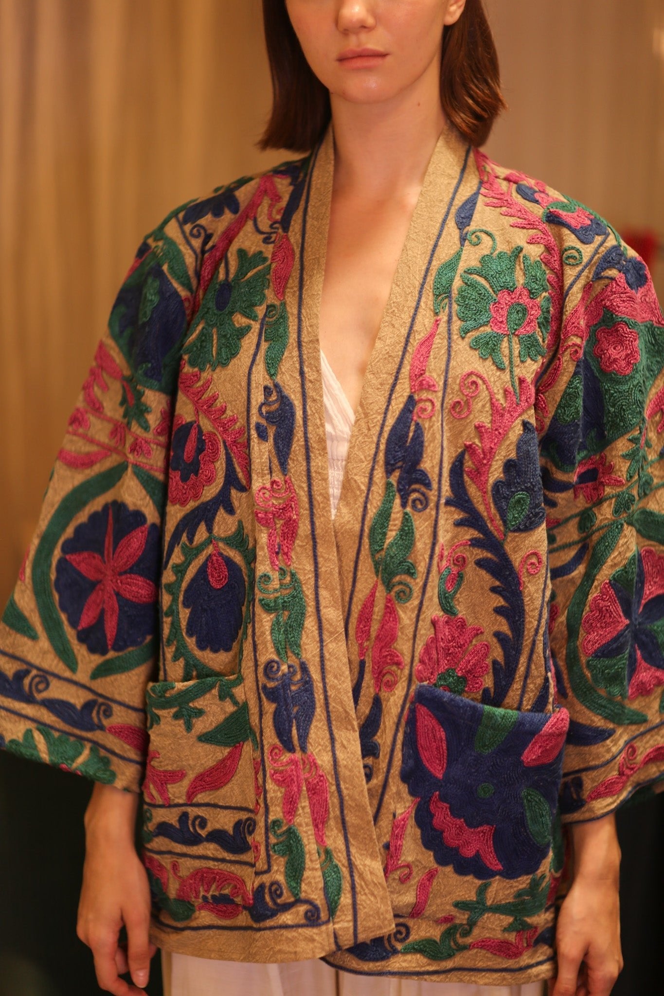 SUZANI EMBROIDERED SHORT KIMONO MONTY AMET - MOMO STUDIO BERLIN - Berlin Concept Store - sustainable & ethical fashion