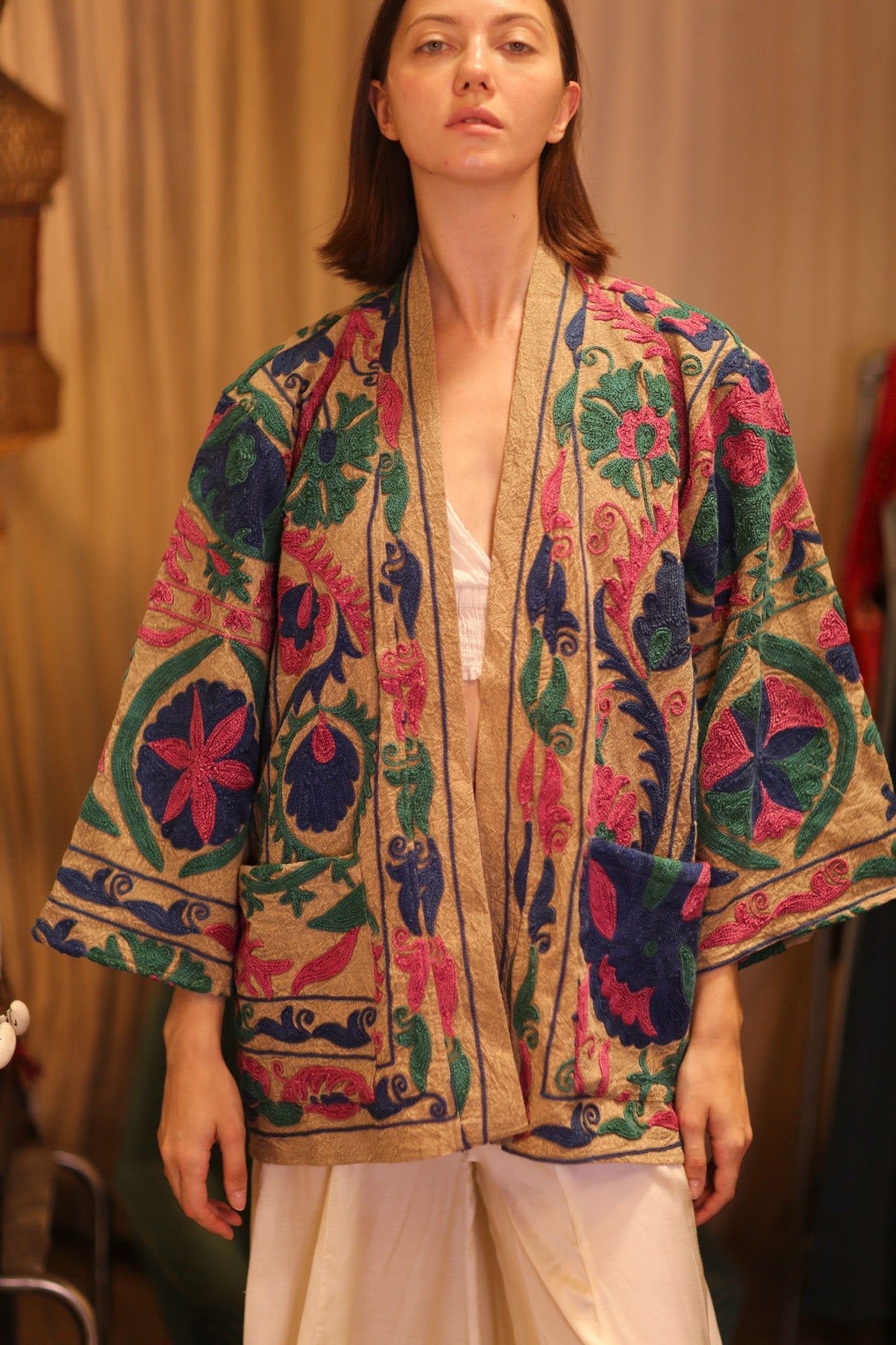 SUZANI EMBROIDERED SHORT KIMONO MONTY AMET - MOMO STUDIO BERLIN - Berlin Concept Store - sustainable & ethical fashion