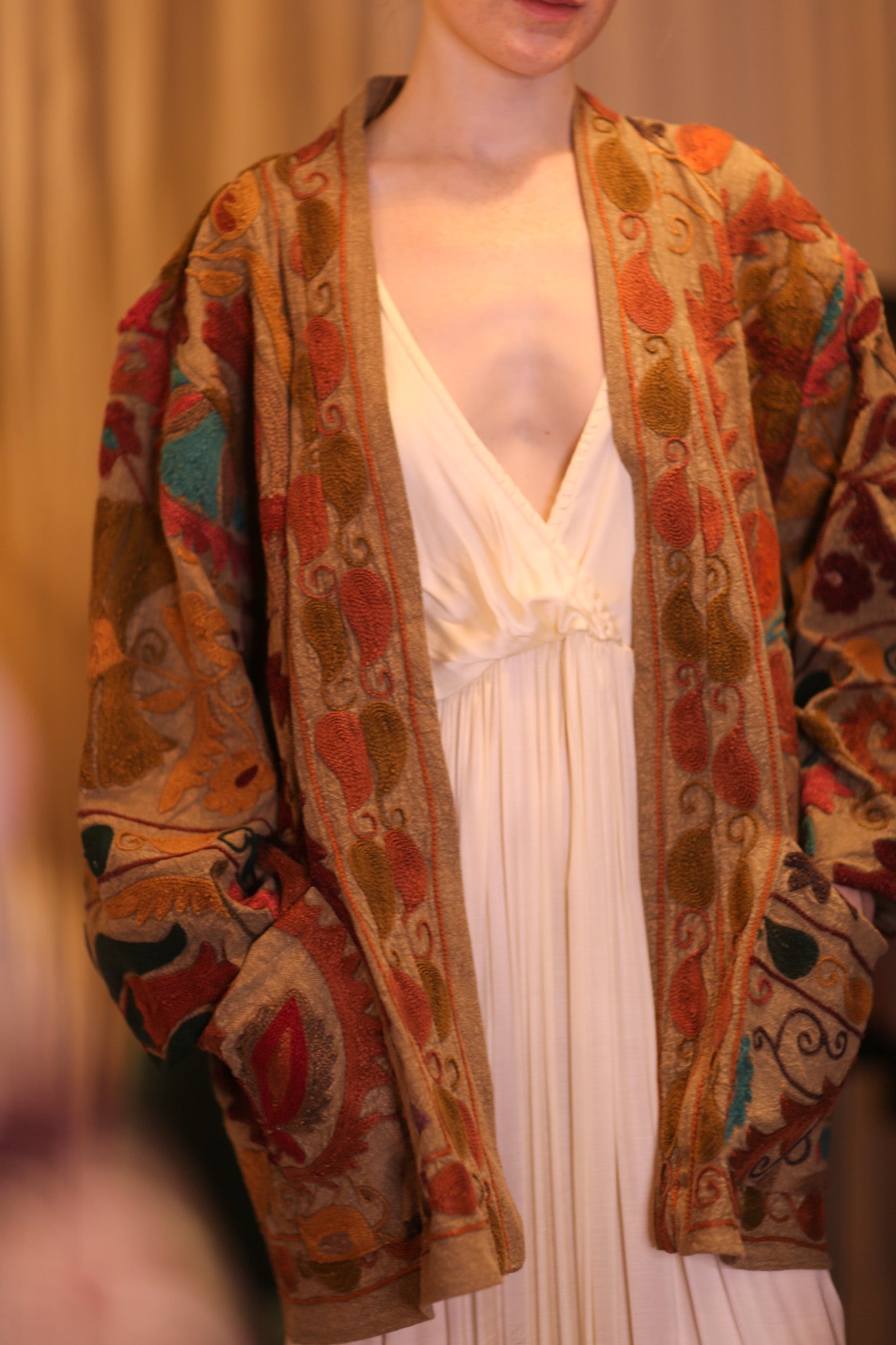 SUZANI EMBROIDERED SHORT KIMONO MONTY DWARF - MOMO STUDIO BERLIN - Berlin Concept Store - sustainable & ethical fashion