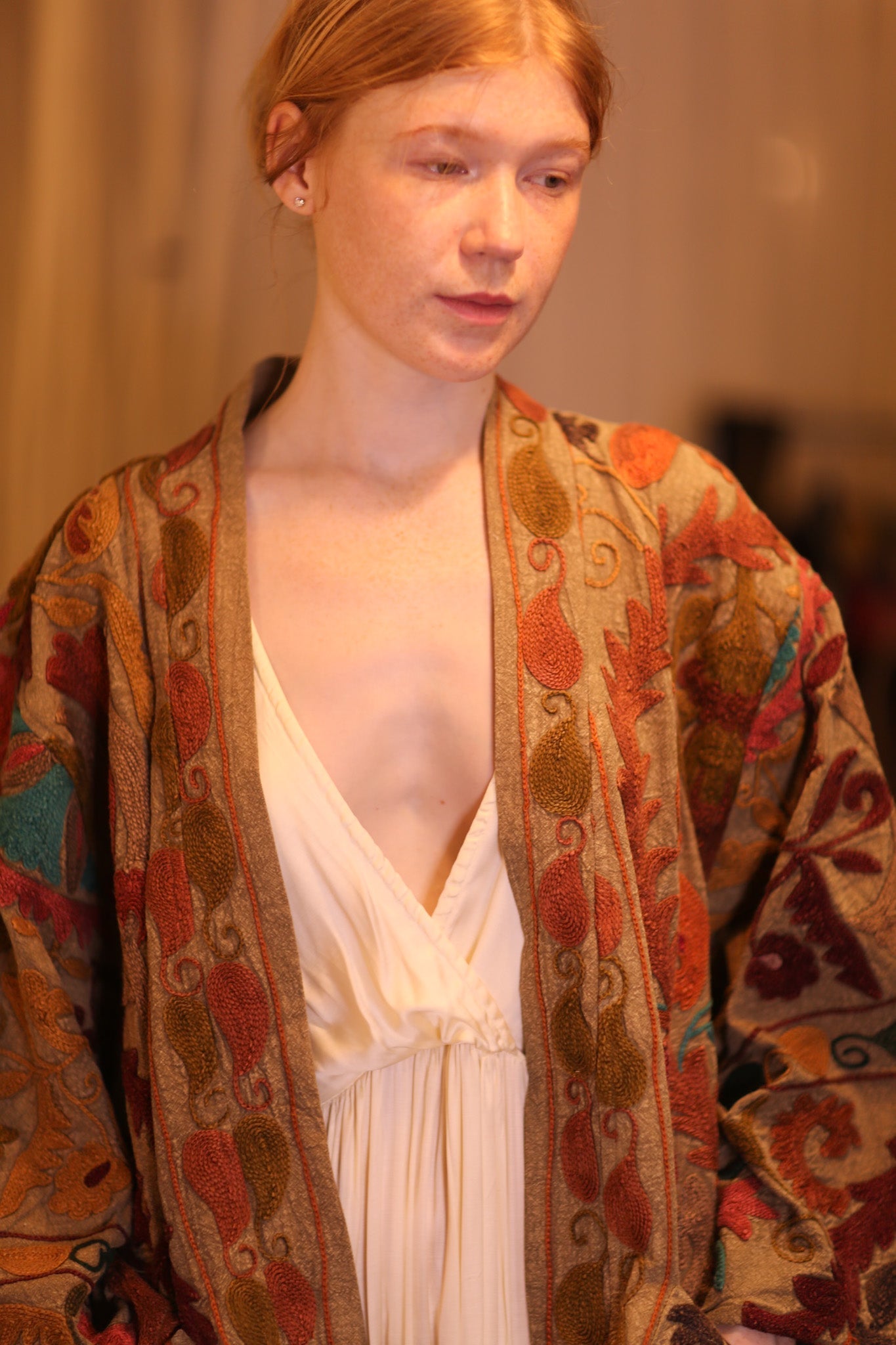 SUZANI EMBROIDERED SHORT KIMONO MONTY DWARF - MOMO STUDIO BERLIN - Berlin Concept Store - sustainable & ethical fashion