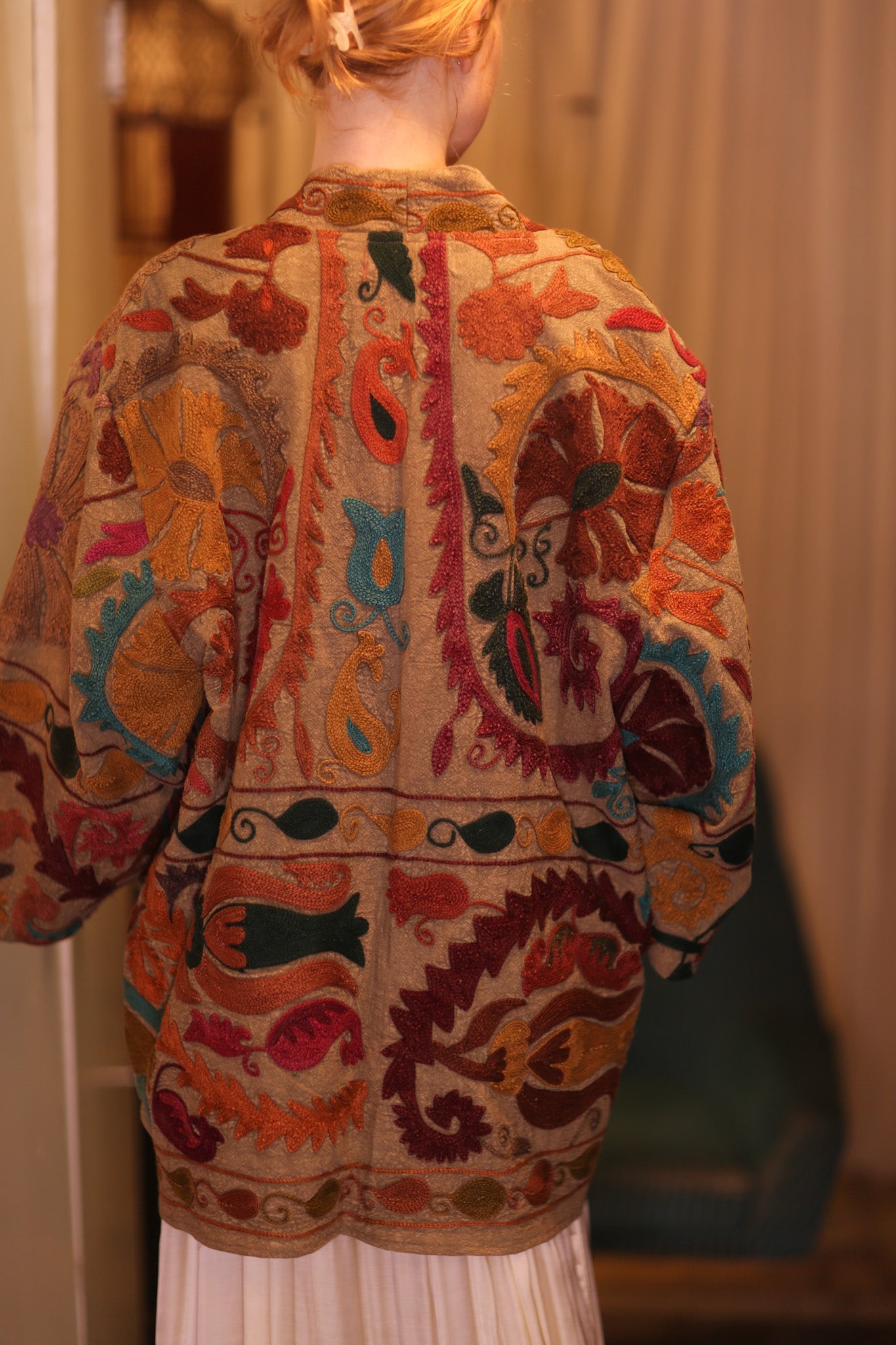 SUZANI EMBROIDERED SHORT KIMONO MONTY DWARF - MOMO STUDIO BERLIN - Berlin Concept Store - sustainable & ethical fashion