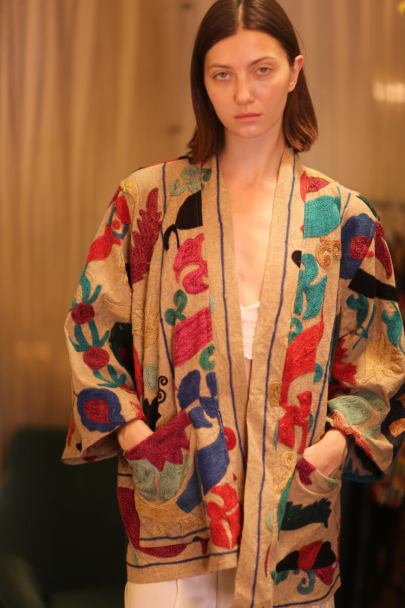 SUZANI EMBROIDERED SHORT KIMONO MONTY MAYI - MOMO STUDIO BERLIN - Berlin Concept Store - sustainable & ethical fashion