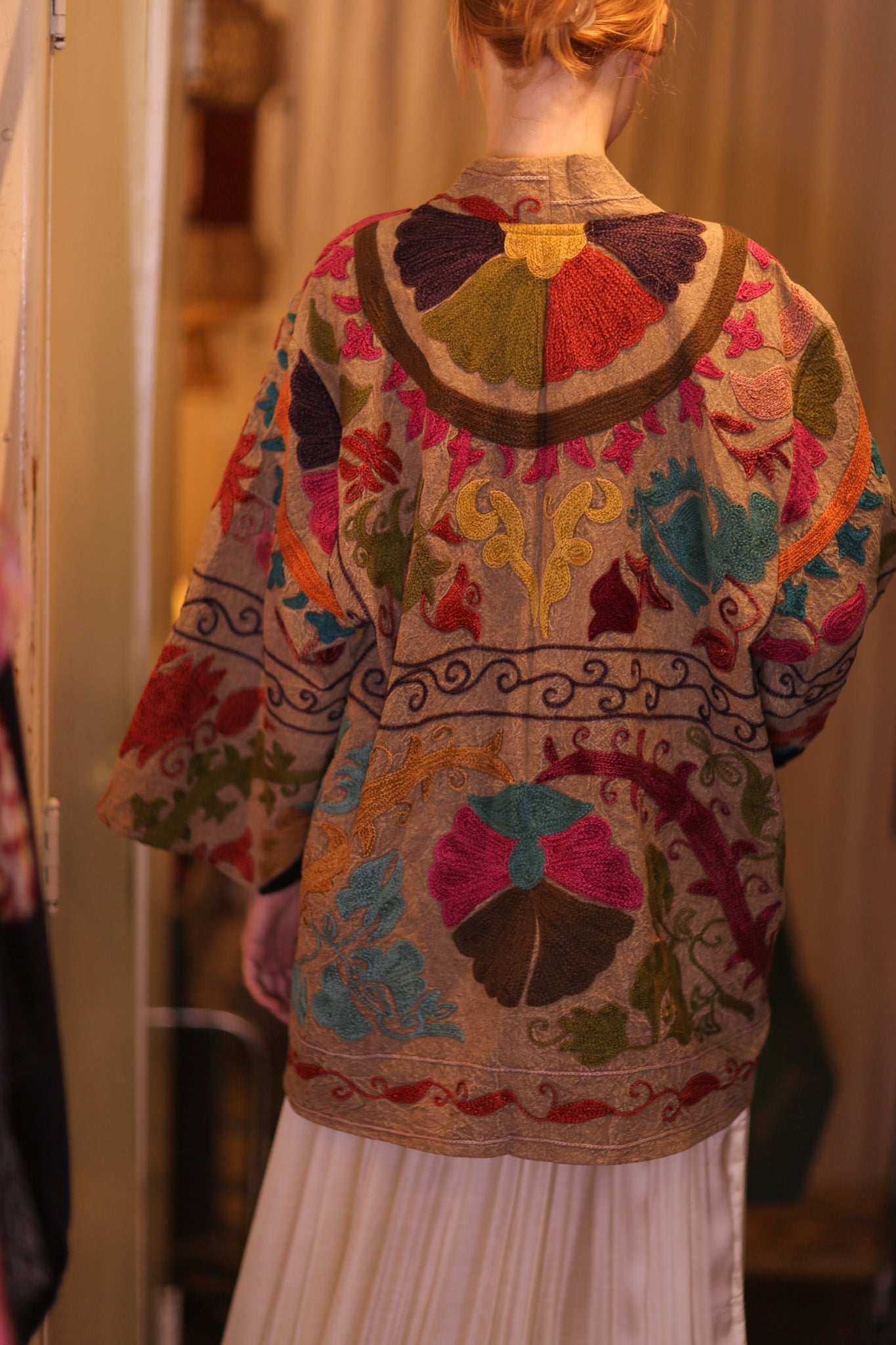 SUZANI EMBROIDERED SHORT KIMONO MONTY WADI - MOMO STUDIO BERLIN - Berlin Concept Store - sustainable & ethical fashion