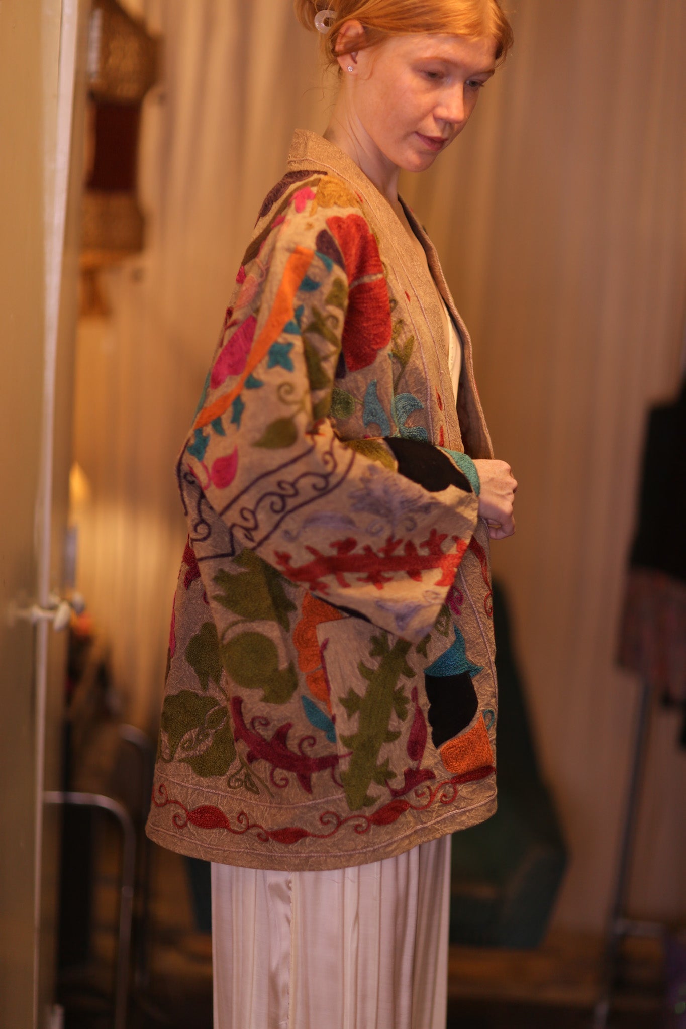 SUZANI EMBROIDERED SHORT KIMONO MONTY WADI - MOMO STUDIO BERLIN - Berlin Concept Store - sustainable & ethical fashion