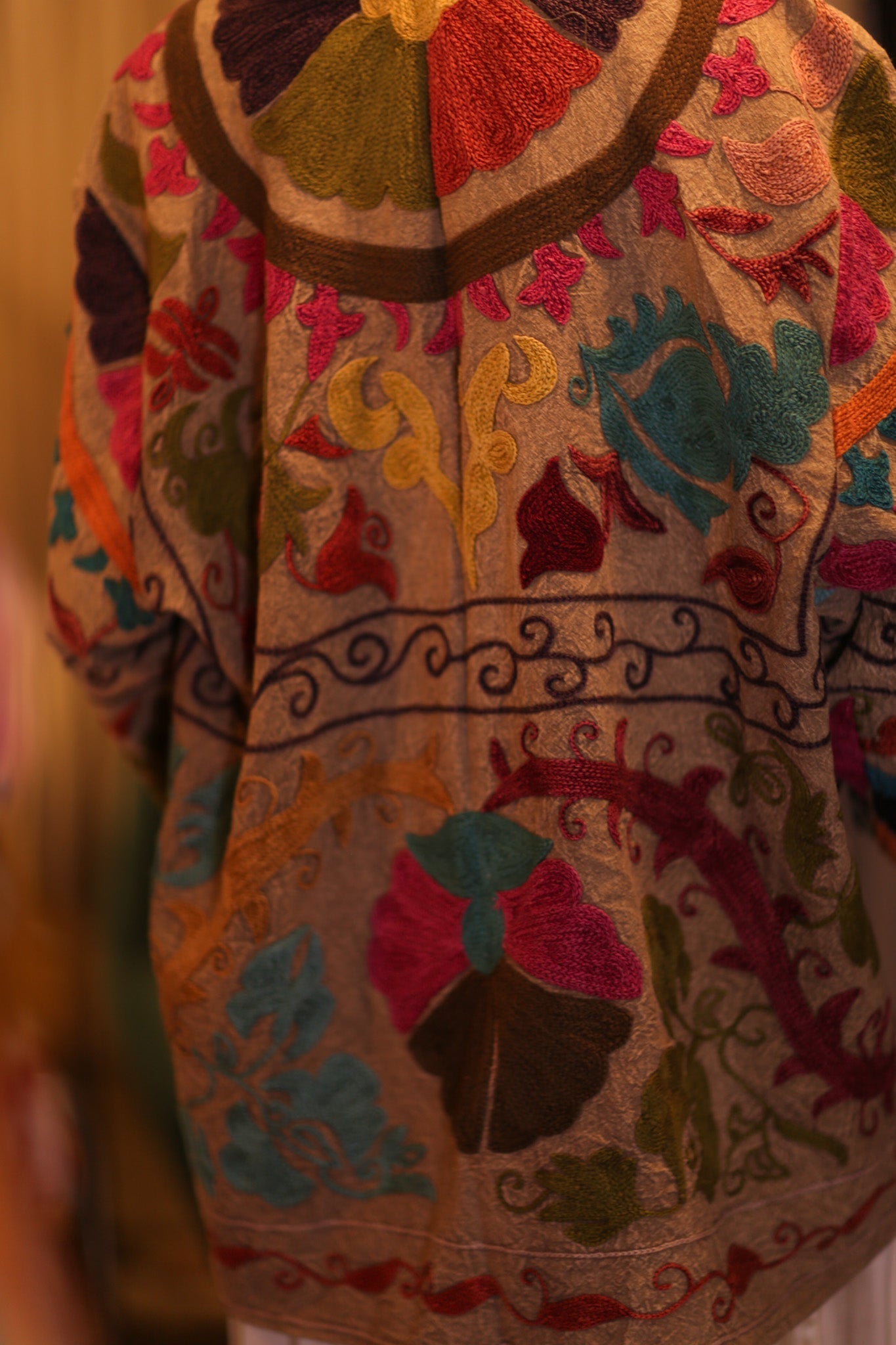 SUZANI EMBROIDERED SHORT KIMONO MONTY WADI - MOMO STUDIO BERLIN - Berlin Concept Store - sustainable & ethical fashion