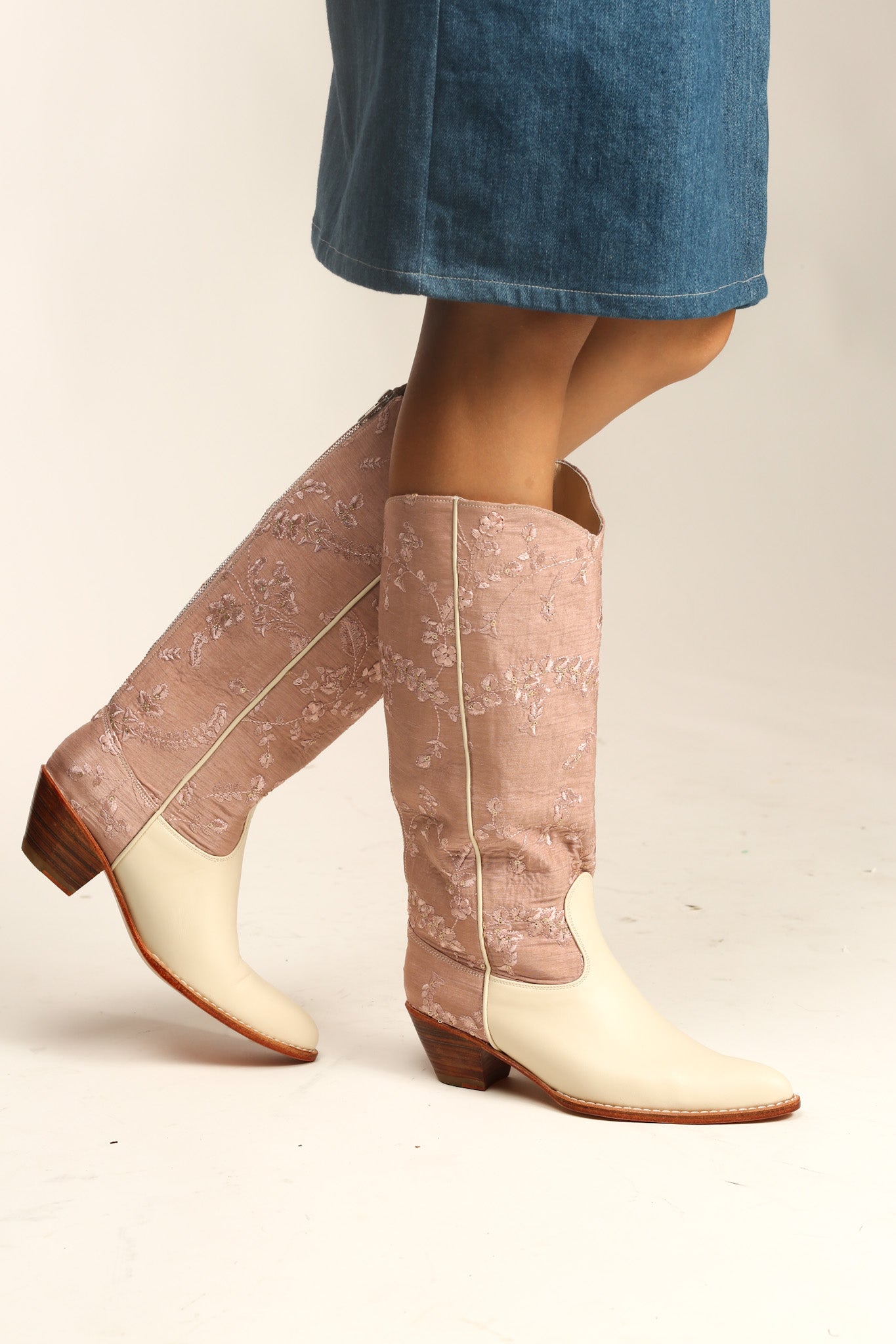 TALL EMBROIDERED BOOTS LYDI - MOMO STUDIO BERLIN - Berlin Concept Store - sustainable & ethical fashion