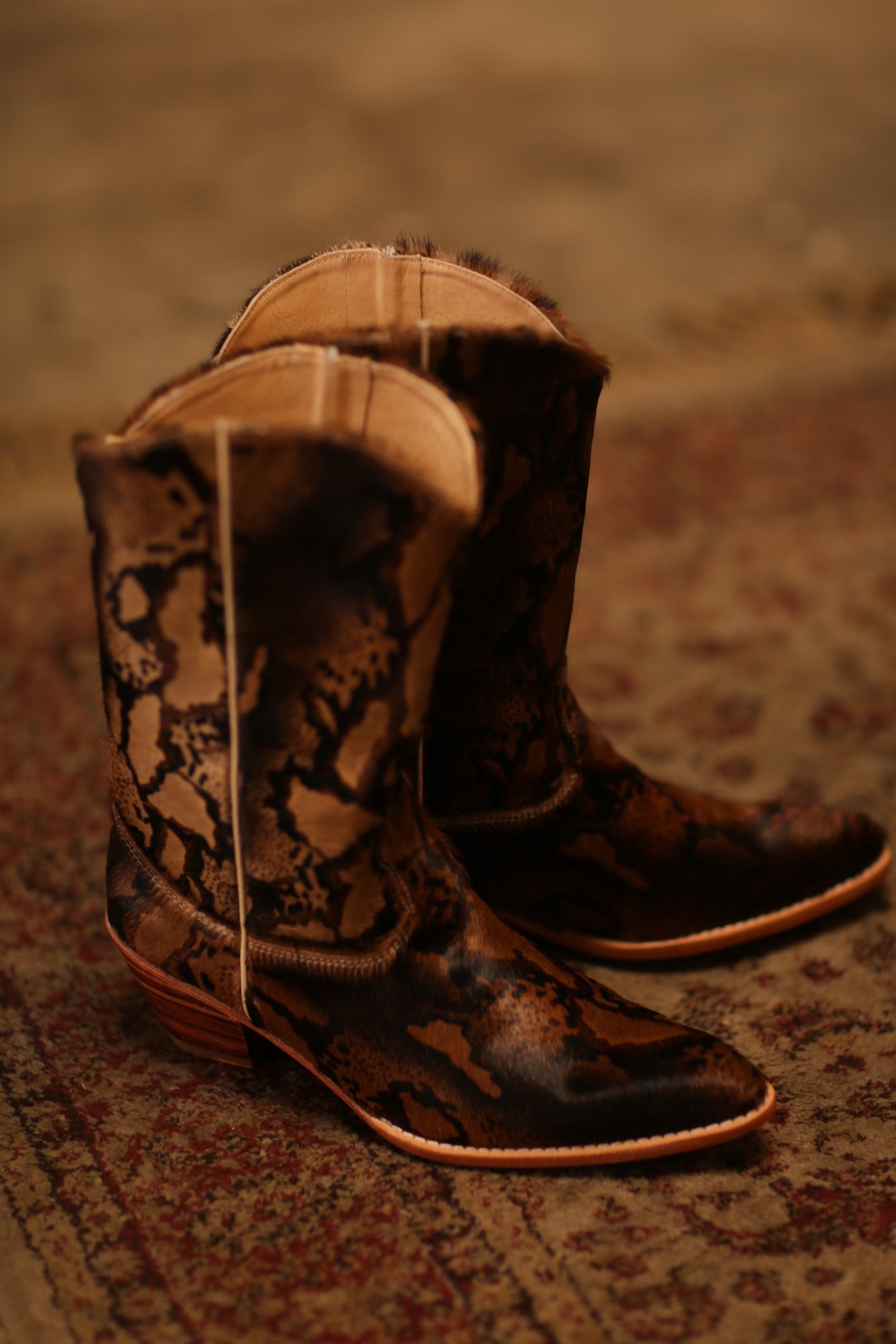 TAN ANIMAL PRINT WESTERN BOOTS - MOMO STUDIO BERLIN - Berlin Concept Store - sustainable & ethical fashion