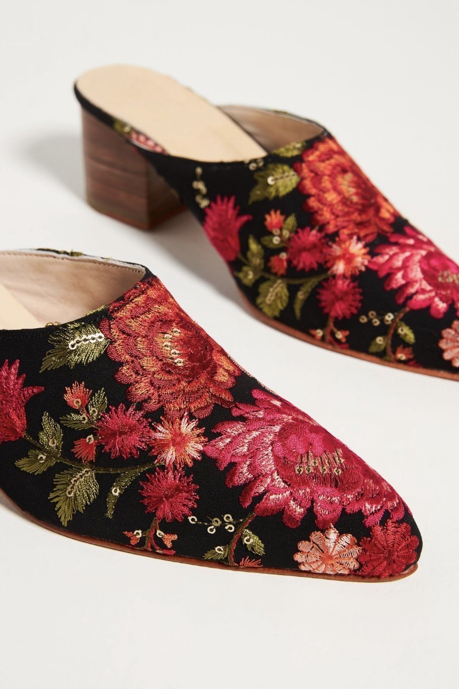 TAPESTRY EMBROIDERED HEELED MULES - MOMO STUDIO BERLIN - Berlin Concept Store - sustainable & ethical fashion