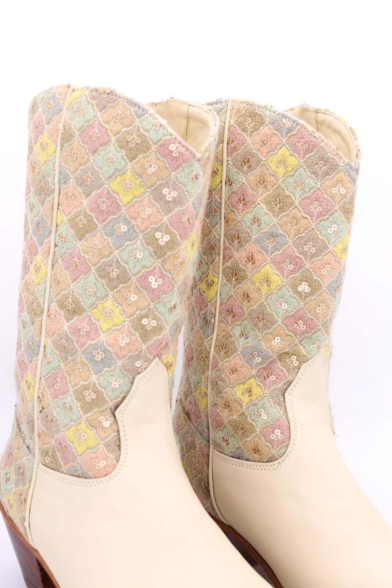 TENDER PASTEL COLOR SEQUIN EMBROIDERED BOOTS ELI - MOMO STUDIO BERLIN - Berlin Concept Store - sustainable & ethical fashion