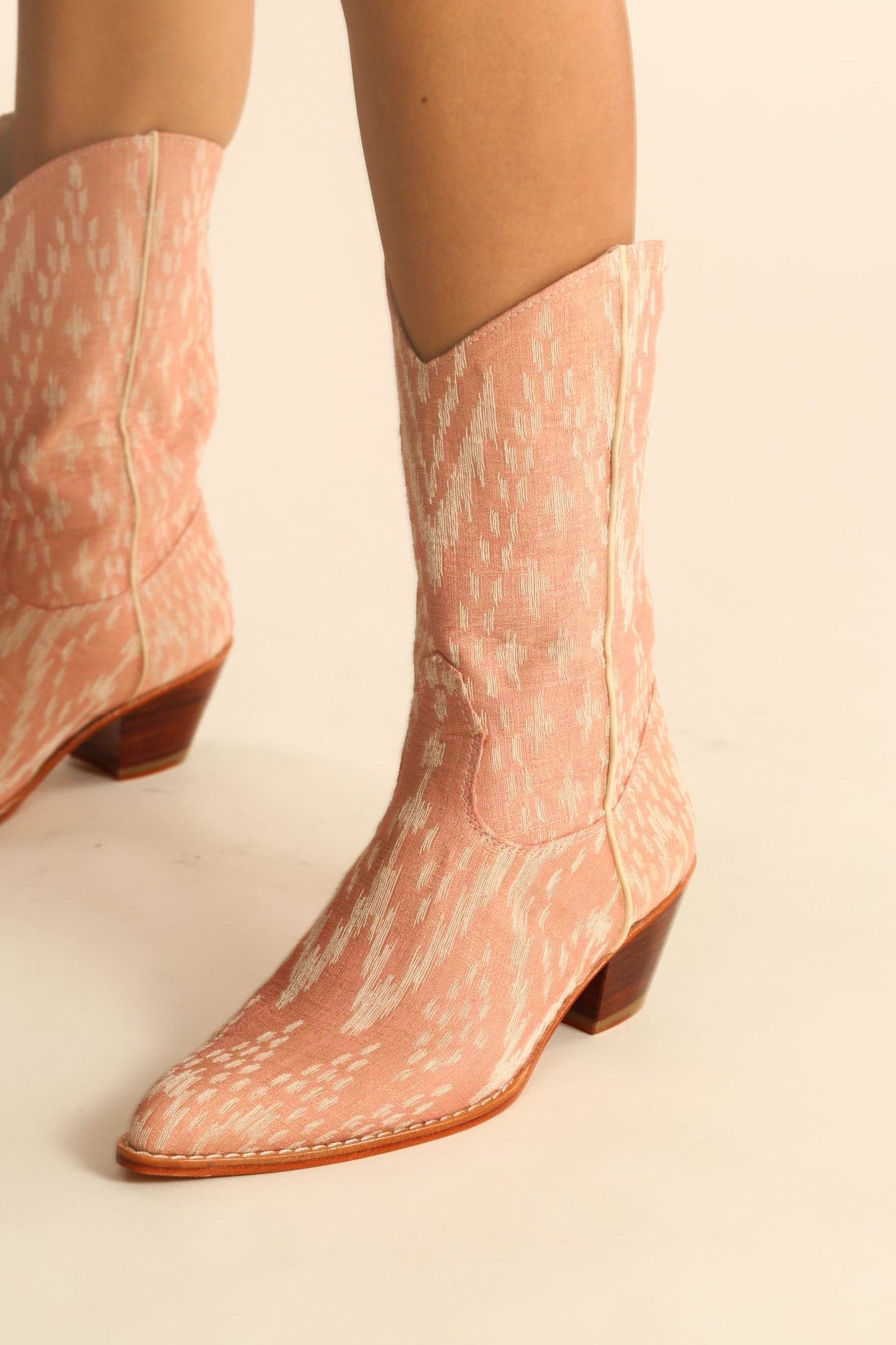 THAI TRADITIONAL FABRIC WESTERN BOOTS LEENA - MOMO STUDIO BERLIN - Berlin Concept Store - sustainable & ethical fashion