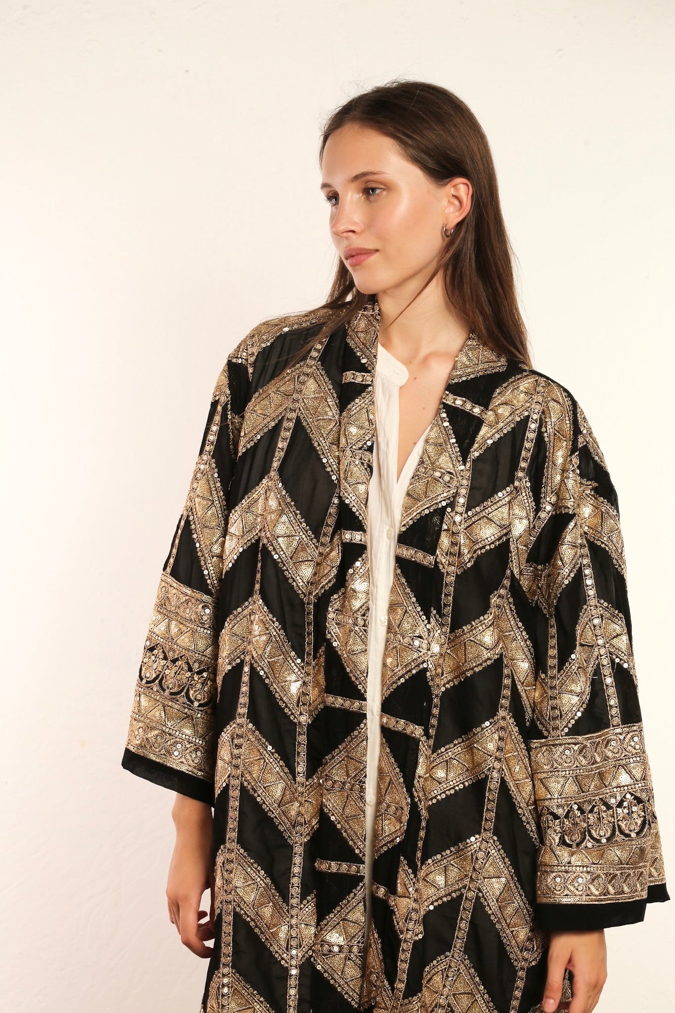 THALIA GOLD AND BLACK SILK KIMONO - MOMO STUDIO BERLIN - Berlin Concept Store - sustainable & ethical fashion