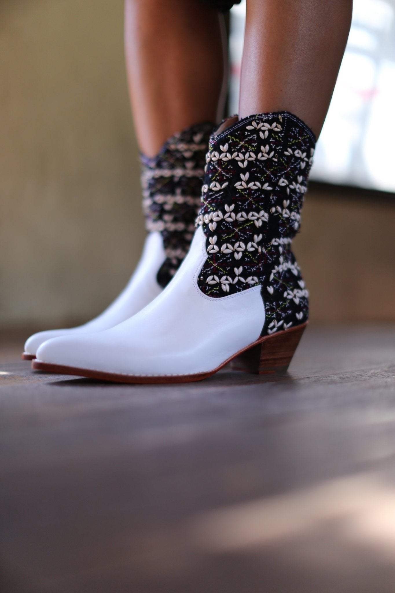 TRIBAL EMBROIDERED POINTED ANKLE BOOTS NALIA - MOMO STUDIO BERLIN - Berlin Concept Store - sustainable & ethical fashion