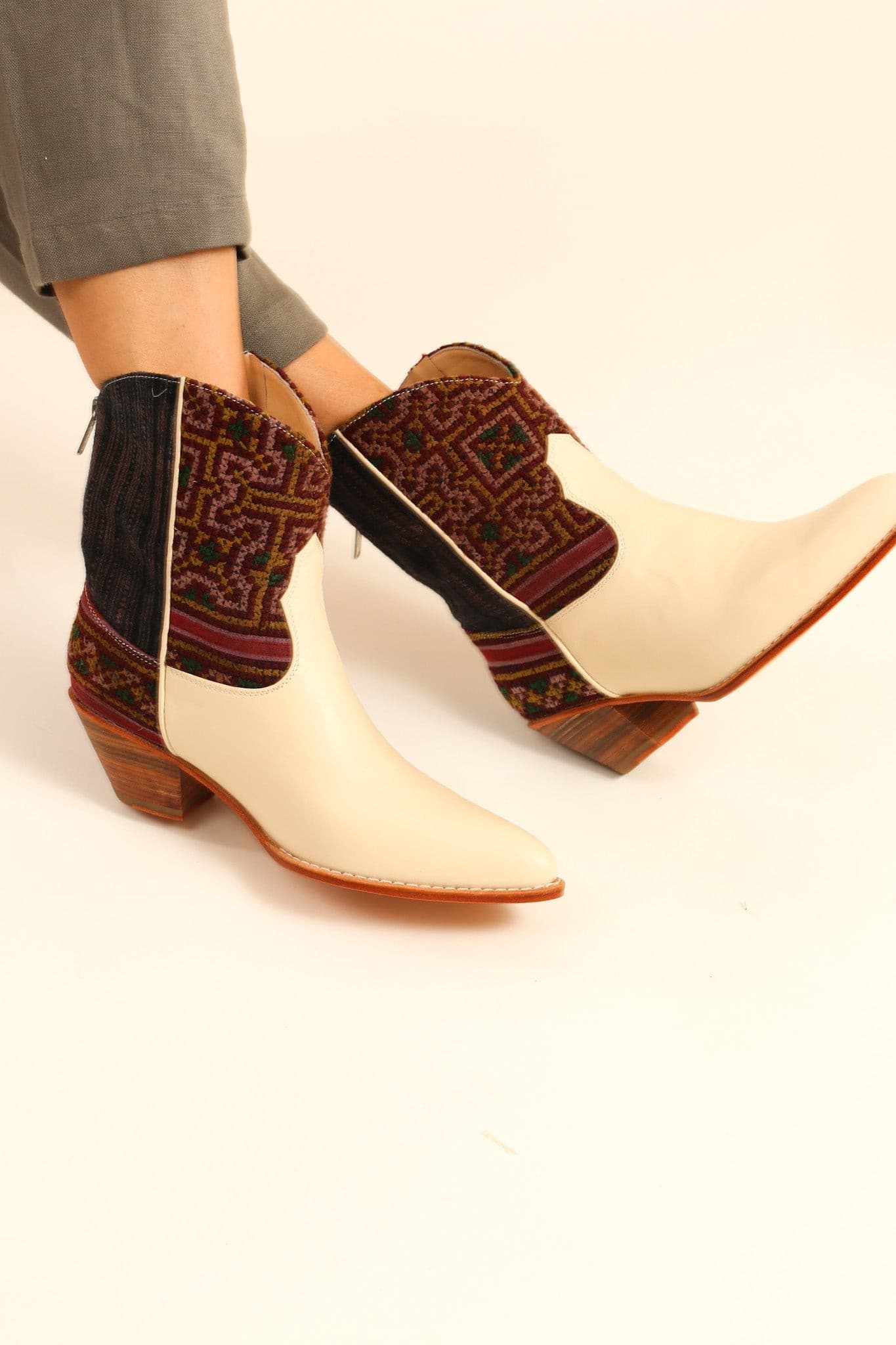 TRIBAL FABRIC SHORT BOOTS IRUS - MOMO STUDIO BERLIN - Berlin Concept Store - sustainable & ethical fashion