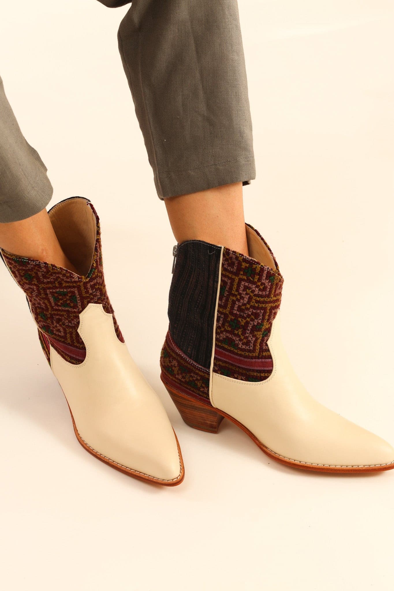 TRIBAL FABRIC SHORT BOOTS IRUS - MOMO STUDIO BERLIN - Berlin Concept Store - sustainable & ethical fashion