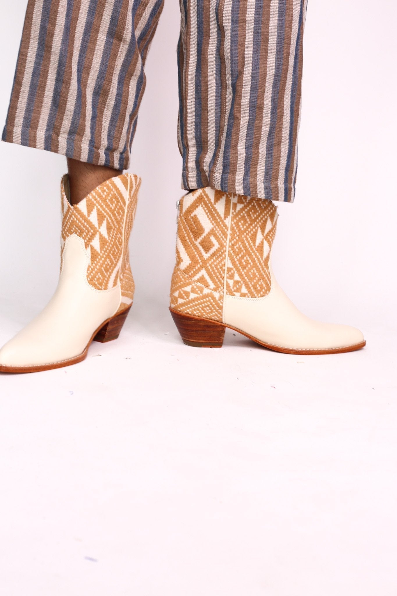 TRIBAL WOVEN LEATHER ANKLE BOOTS IVORY - MOMO STUDIO BERLIN - Berlin Concept Store - sustainable & ethical fashion