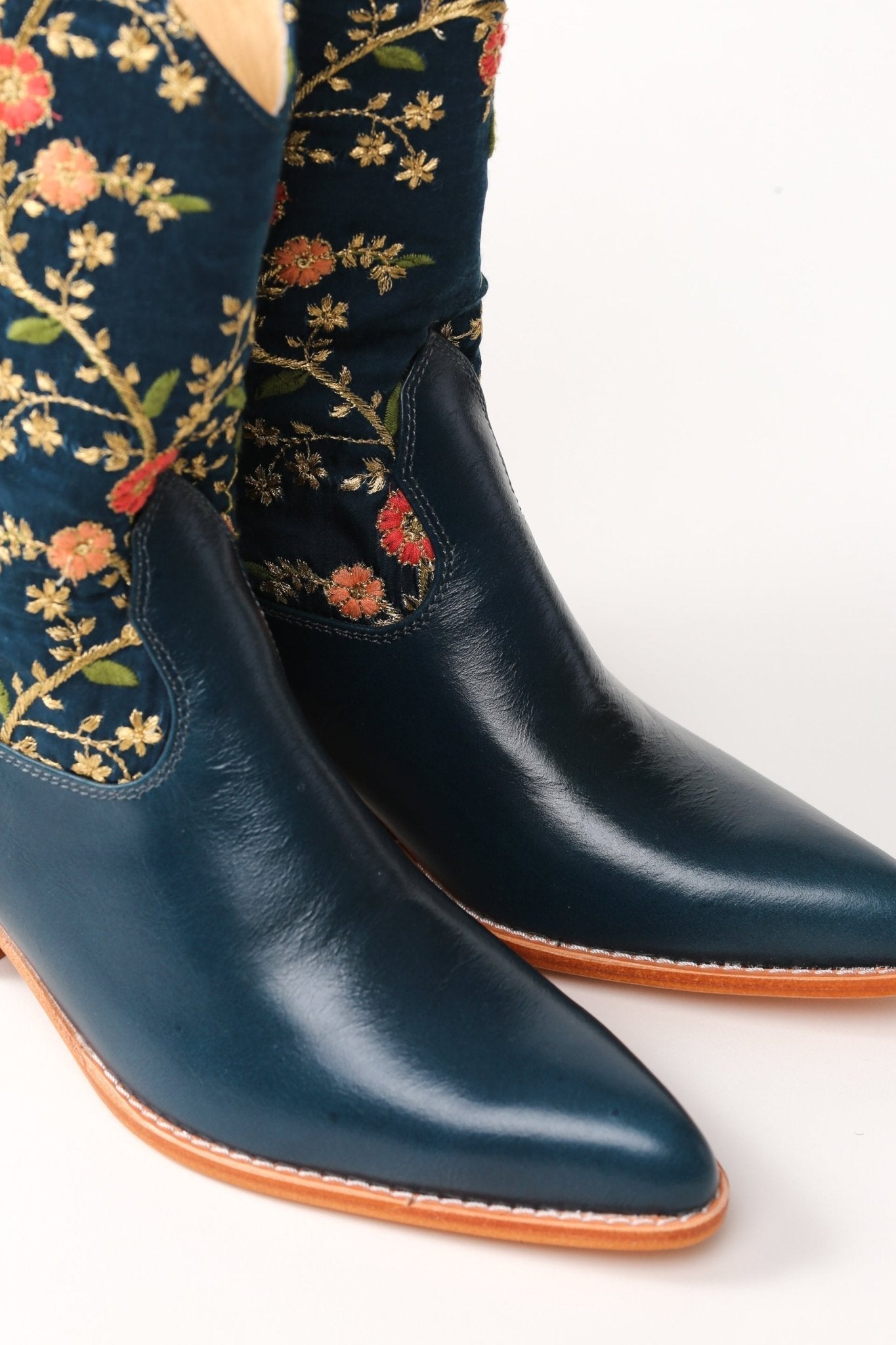 TURQUOISE LEATHER EMBROIDERED SILK BOOTS SONIA - MOMO STUDIO BERLIN - Berlin Concept Store - sustainable & ethical fashion