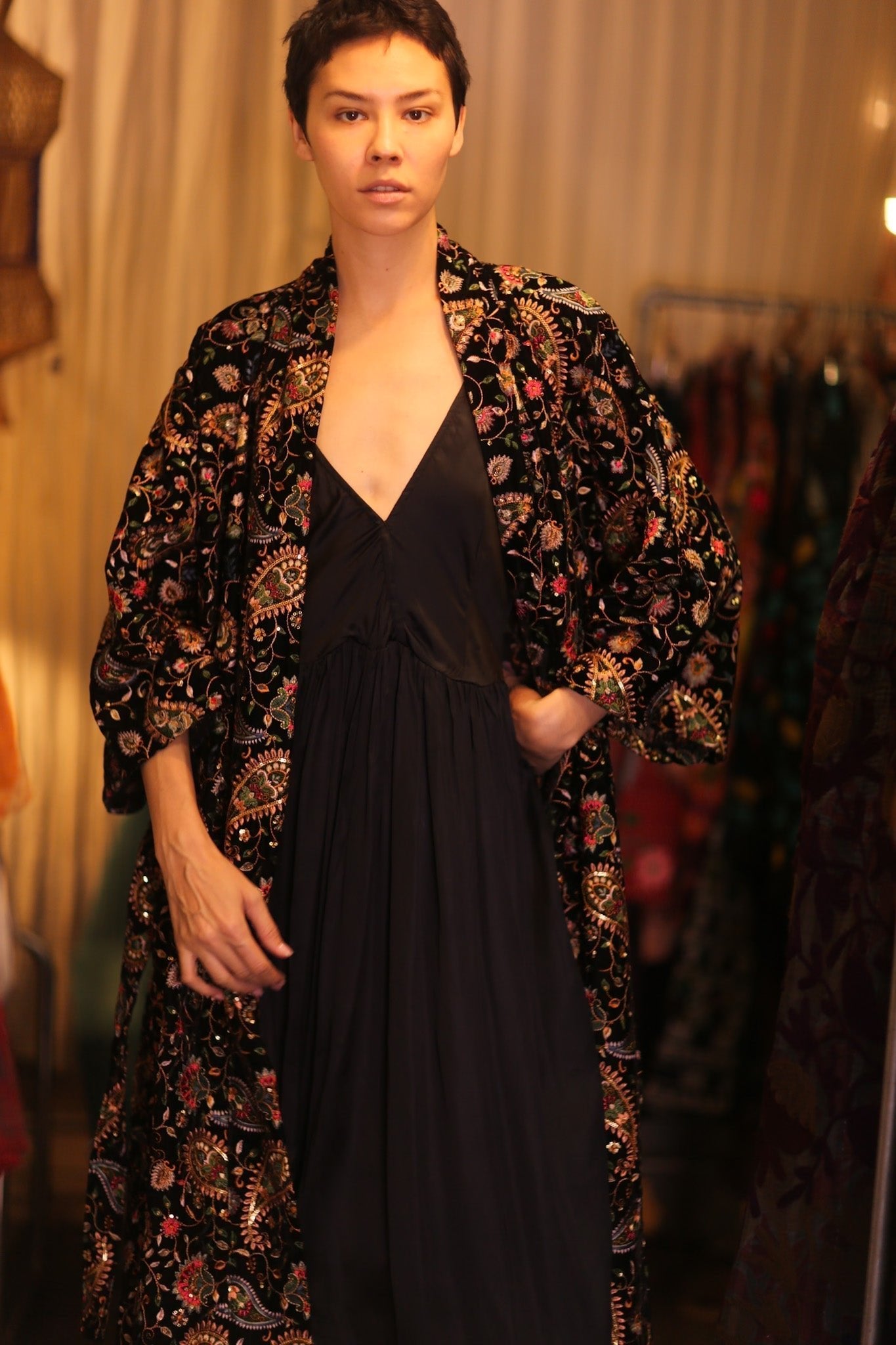VELVET EMBROIDERED KIMONO SANNY - MOMO STUDIO BERLIN - Berlin Concept Store - sustainable & ethical fashion