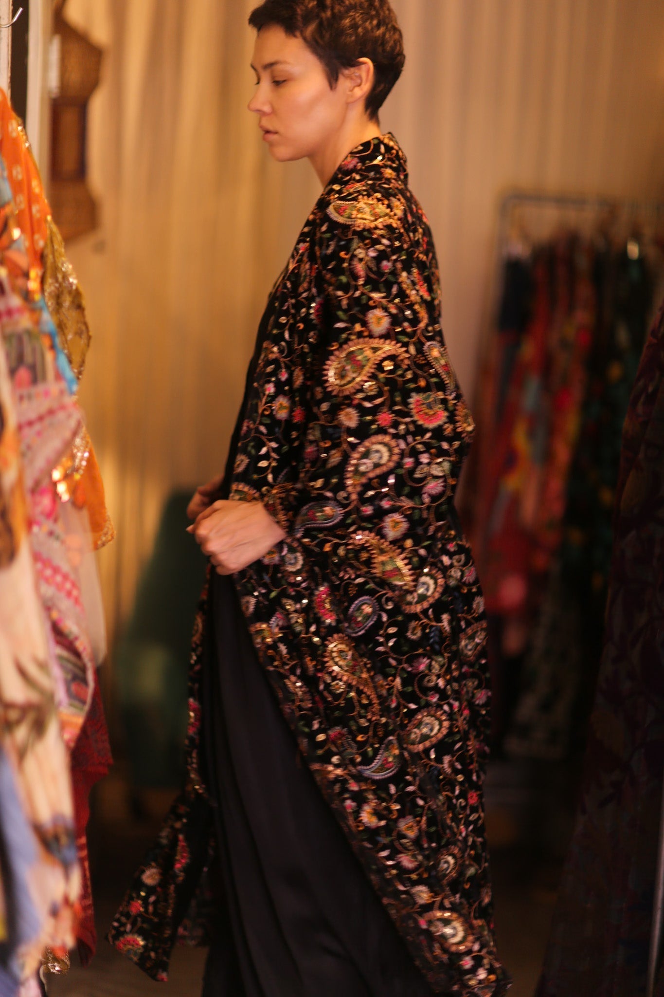 VELVET EMBROIDERED KIMONO SANNY - MOMO STUDIO BERLIN - Berlin Concept Store - sustainable & ethical fashion