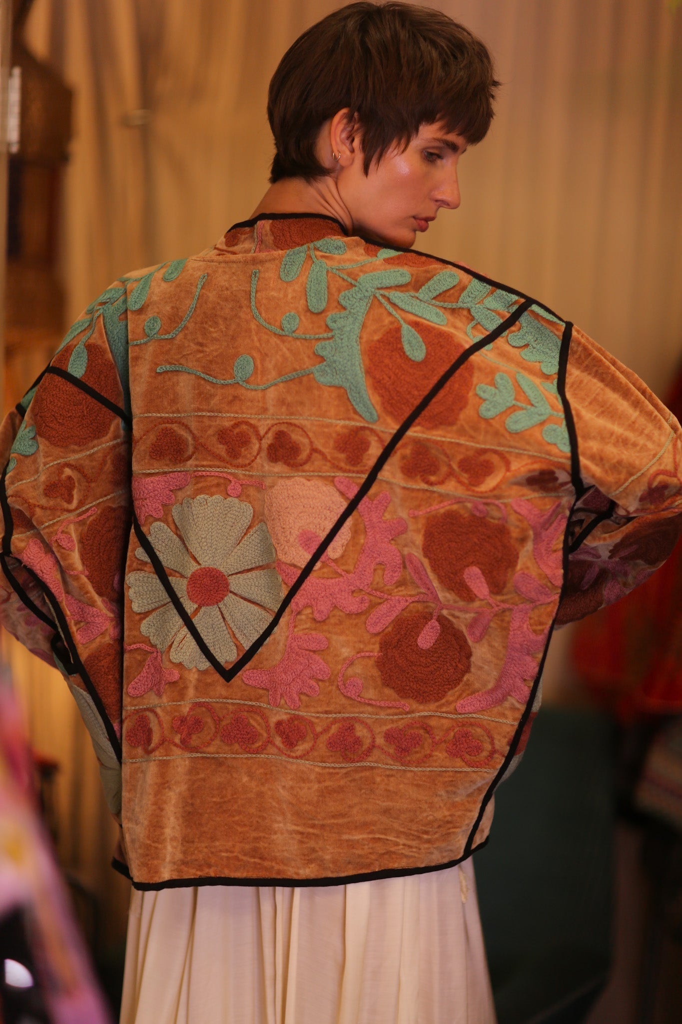 VELVET SUZANI EMBROIDERED JACKET HONEY - MOMO STUDIO BERLIN - Berlin Concept Store - sustainable & ethical fashion