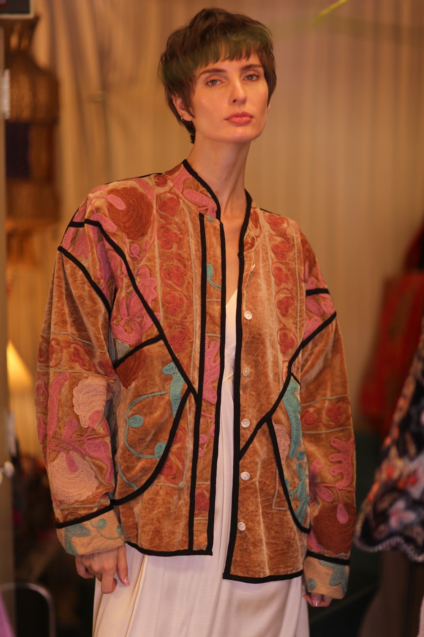 VELVET SUZANI EMBROIDERED JACKET HONEY - MOMO STUDIO BERLIN - Berlin Concept Store - sustainable & ethical fashion