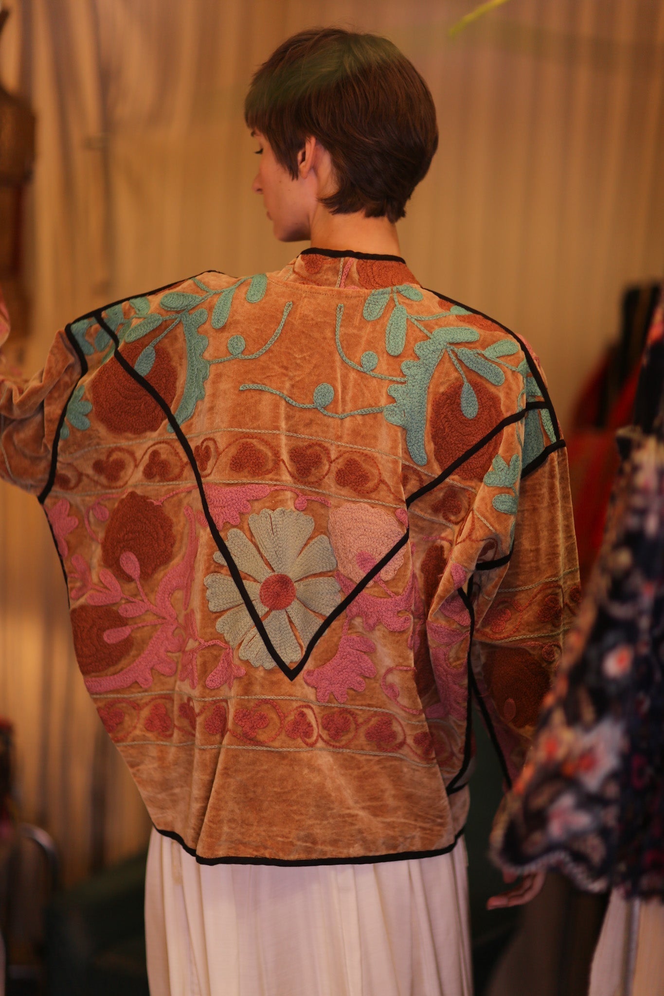 VELVET SUZANI EMBROIDERED JACKET HONEY - MOMO STUDIO BERLIN - Berlin Concept Store - sustainable & ethical fashion