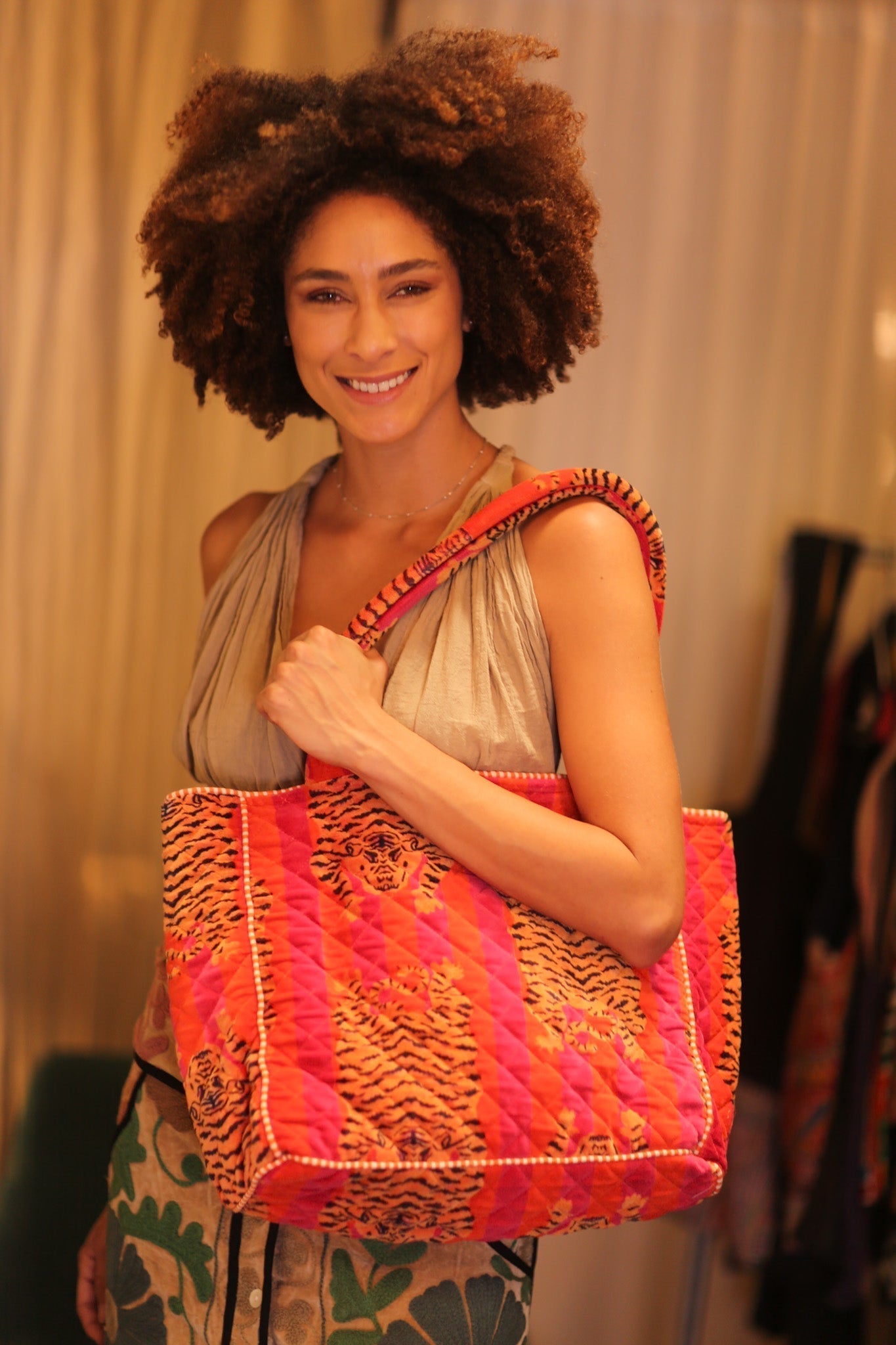 VELVET TOTE BAG ORANGE TIGER - MOMO STUDIO BERLIN - Berlin Concept Store - sustainable & ethical fashion