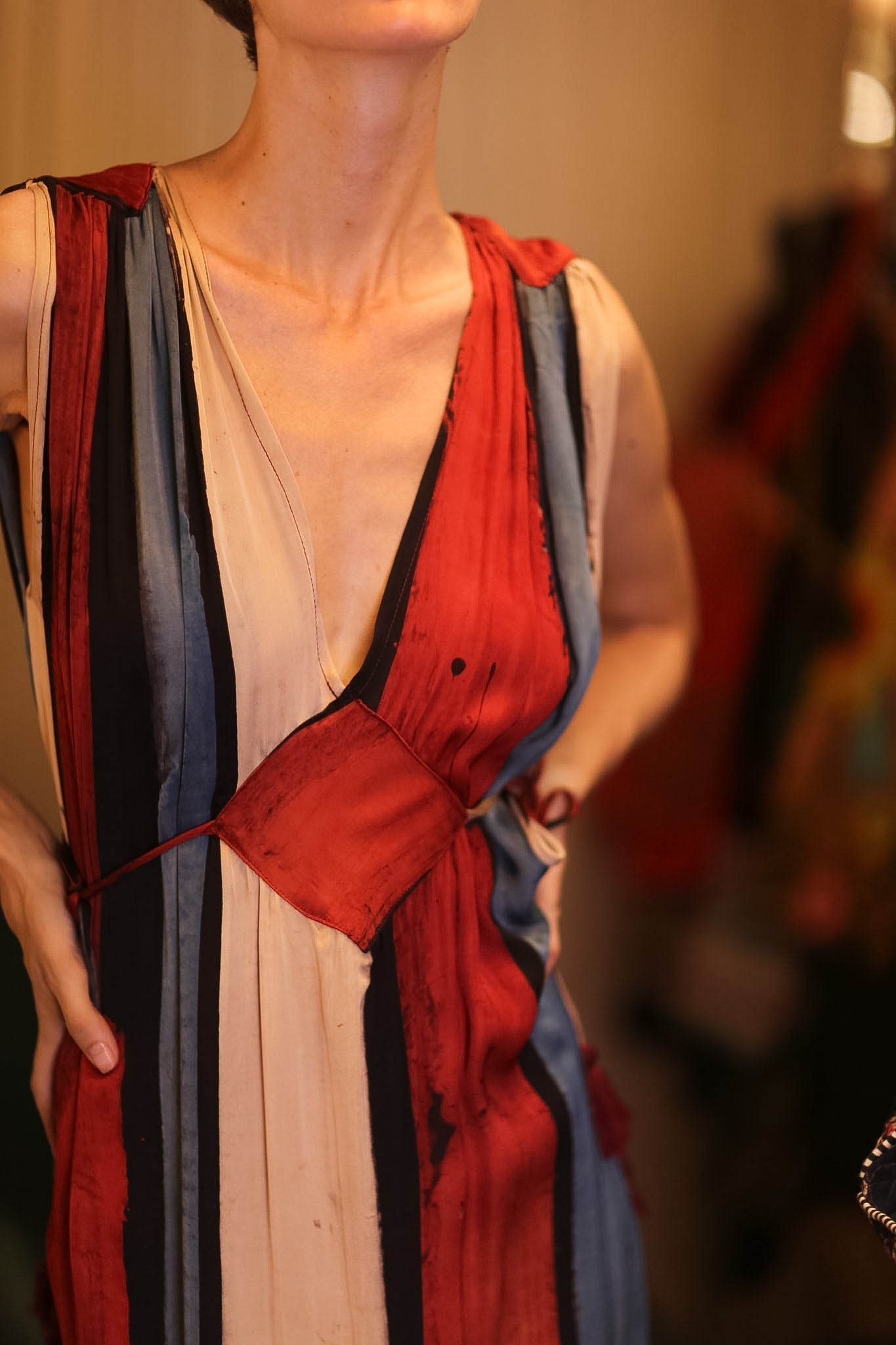 VICTORIA SILK DRESS STRATA - BANGKOK TAILOR CLOTHING STORE - HANDMADE CLOTHING